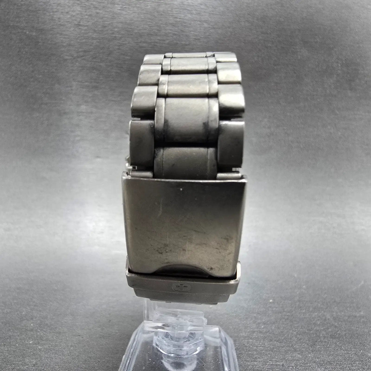 Wenger SAK Design GMT Watch Men 37mm black Dial Titanium Date 097.0665 PARTS10
