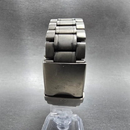 Wenger SAK Design GMT Watch Men 37mm black Dial Titanium Date 097.0665 PARTS10