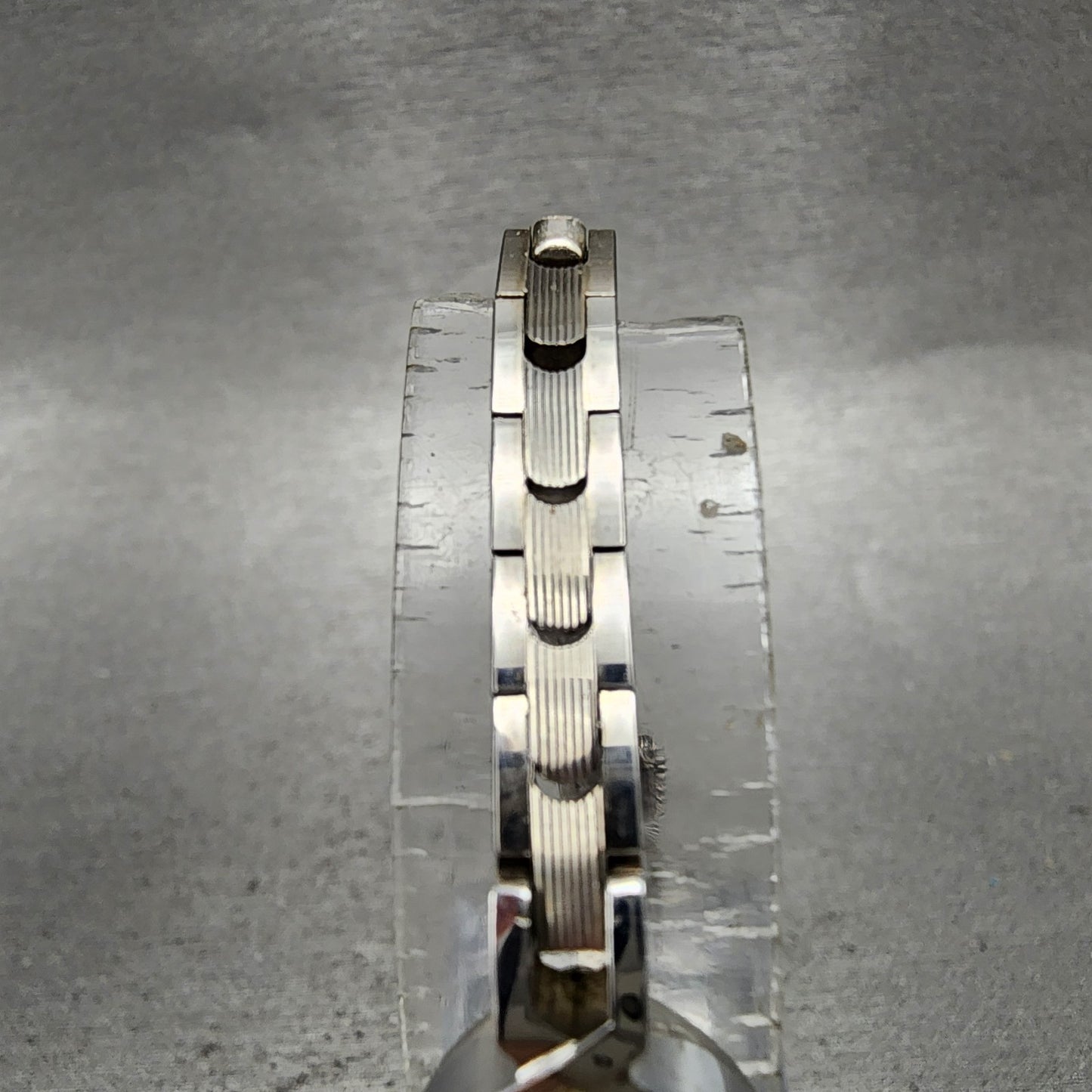 Seiko Solar Watch Women 15mm White Dial White Gold Plated Manual Wind Runs VTG4