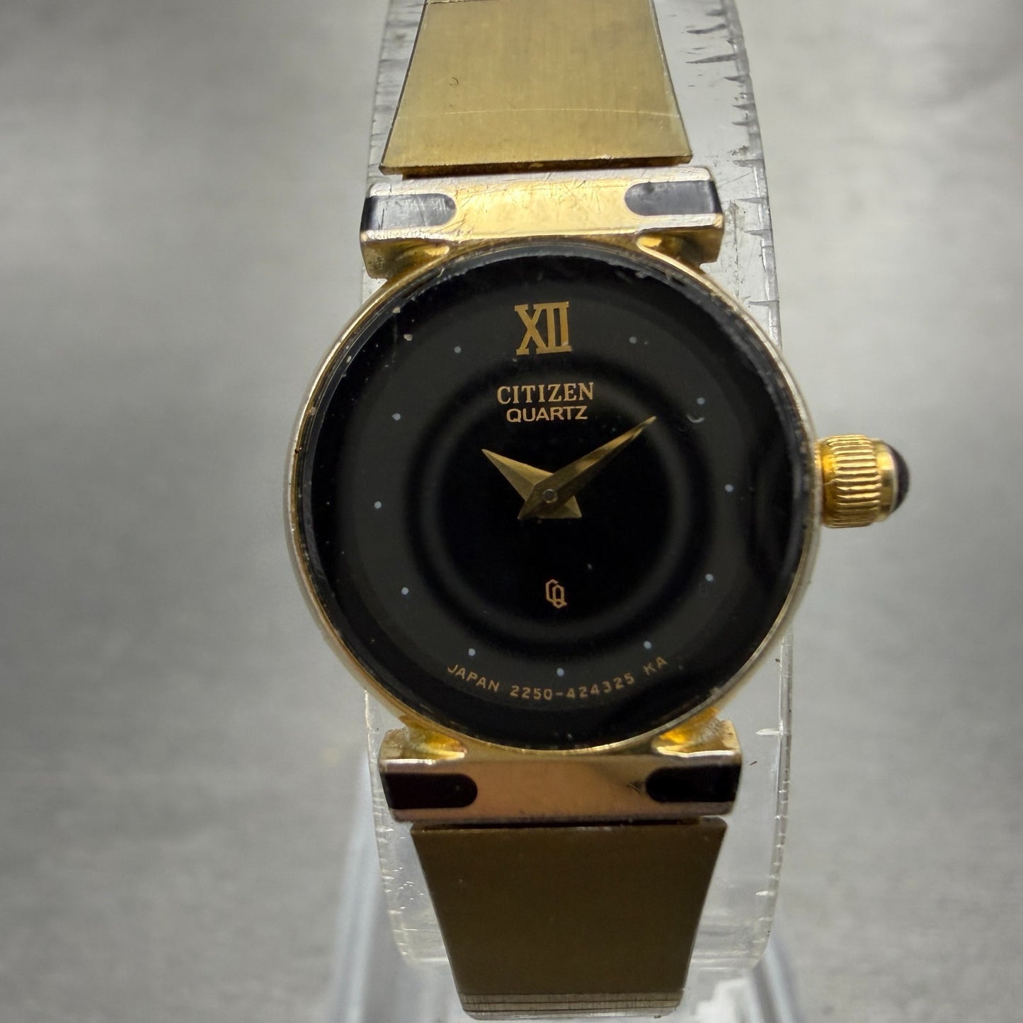Citizen CQ Watch Women 17mm Black Dial gold Tone Round 2250-226658 New Battery0