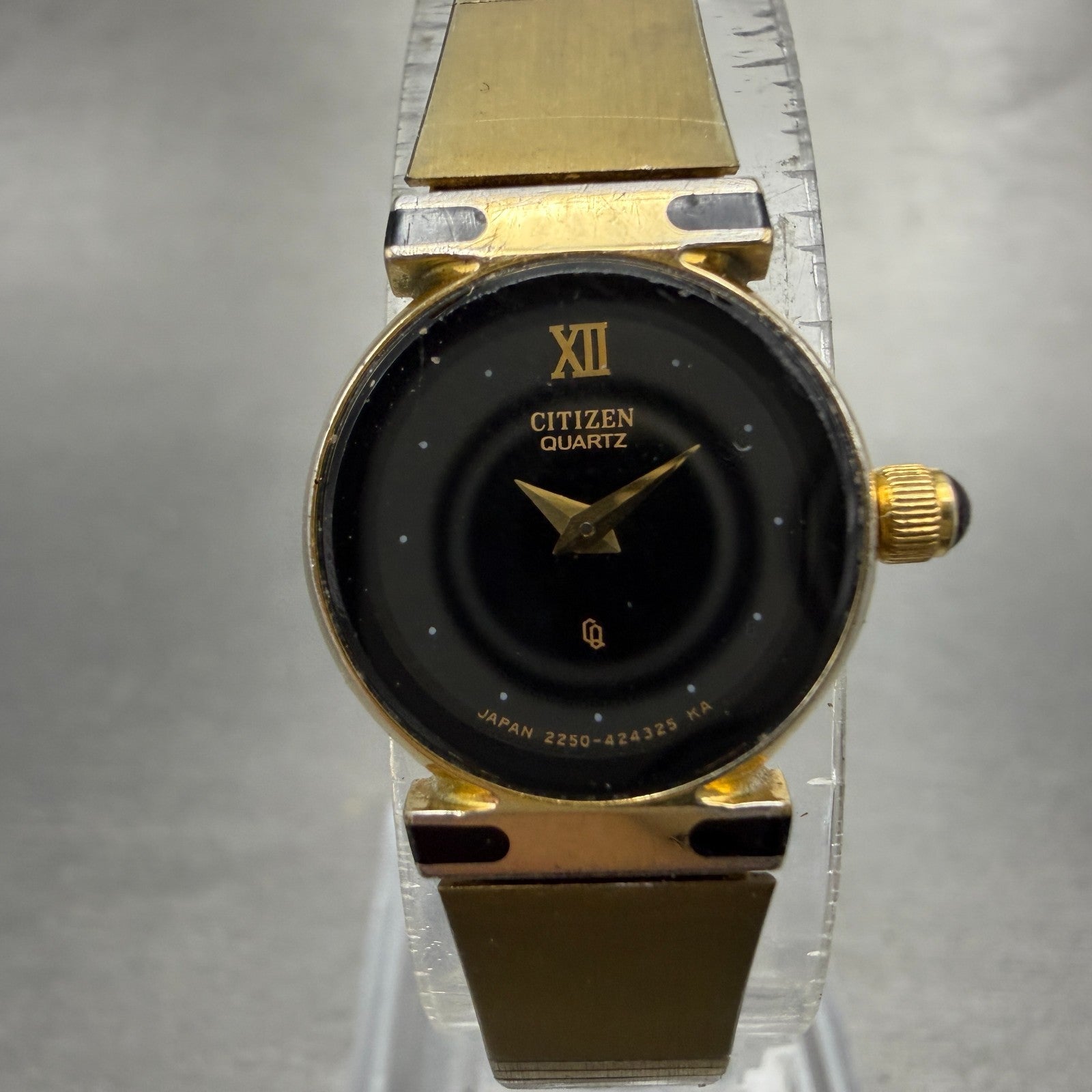 Citizen CQ Watch Women 17mm Black Dial gold Tone Round 2250-226658 New Battery0
