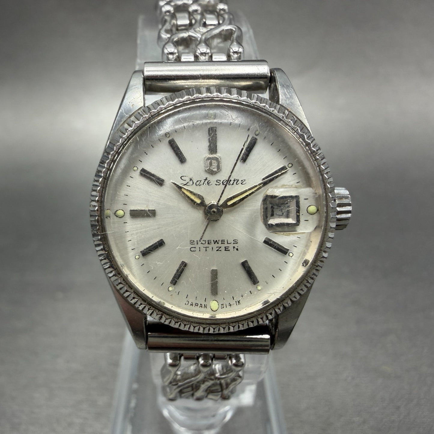 Citizen Date Seine Watch Women 25mm Silver Dial Silver Tone Date Manual Wind Run0