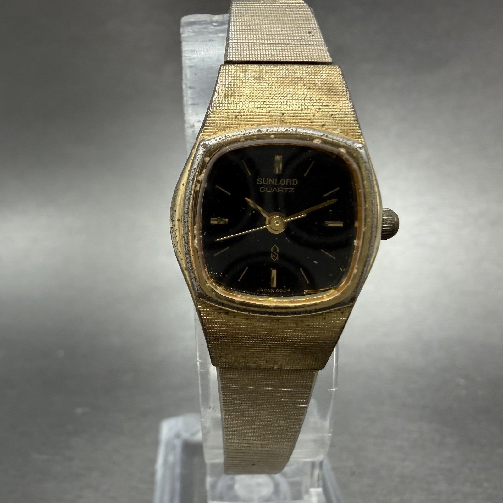 Sunlord Watch Women 19mm Black Dial Gold Tone Rectangle New battery Vintage0