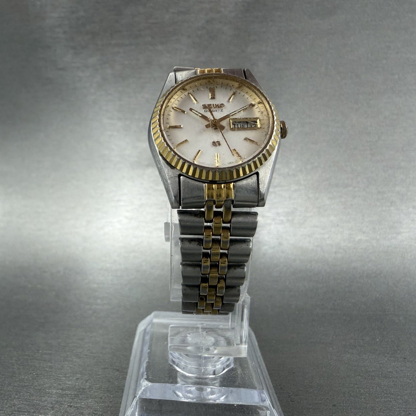Seiko SQ Watch Women 24mm White Dial Two Tone Daydate 3y03-0169 New Battery TZ05