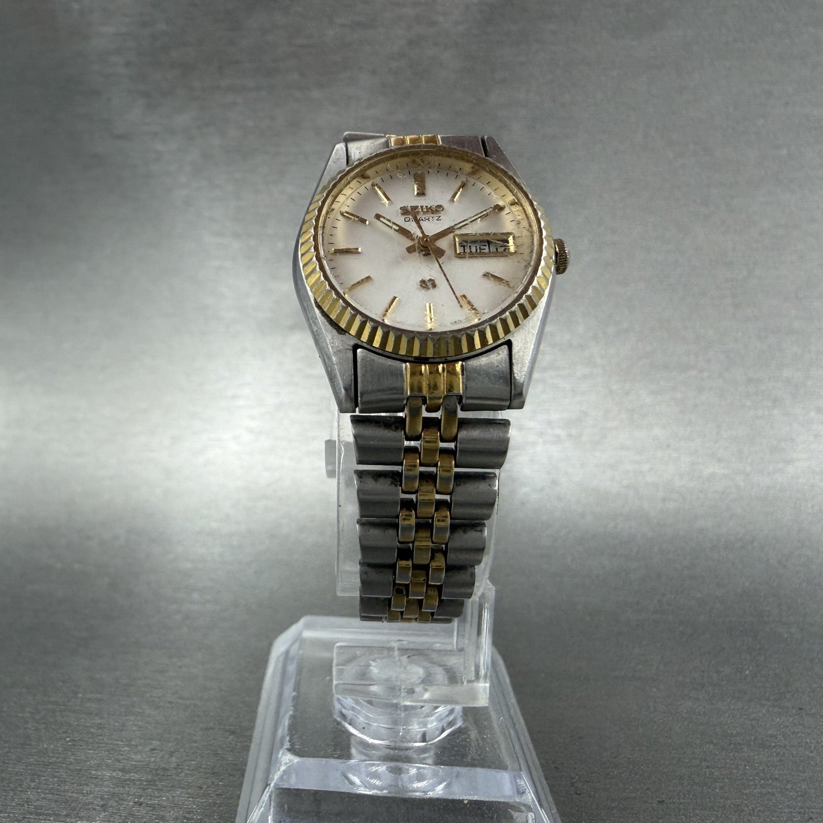 Seiko SQ Watch Women 24mm White Dial Two Tone Daydate 3y03-0169 New Battery TZ05