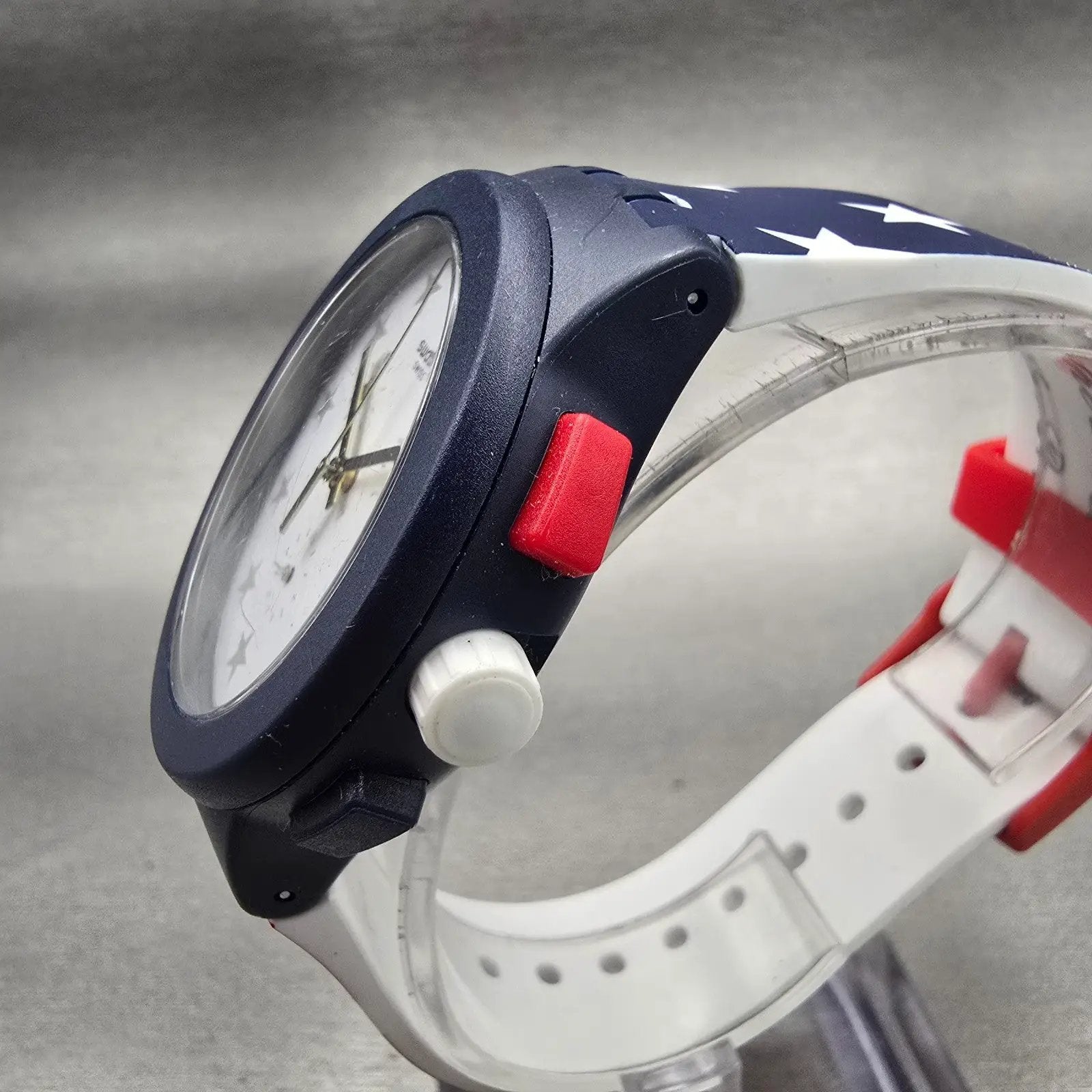Swatch Free & Brave Chronograph Watch Men White Dial Blue Date SUSZ401 New Batt22