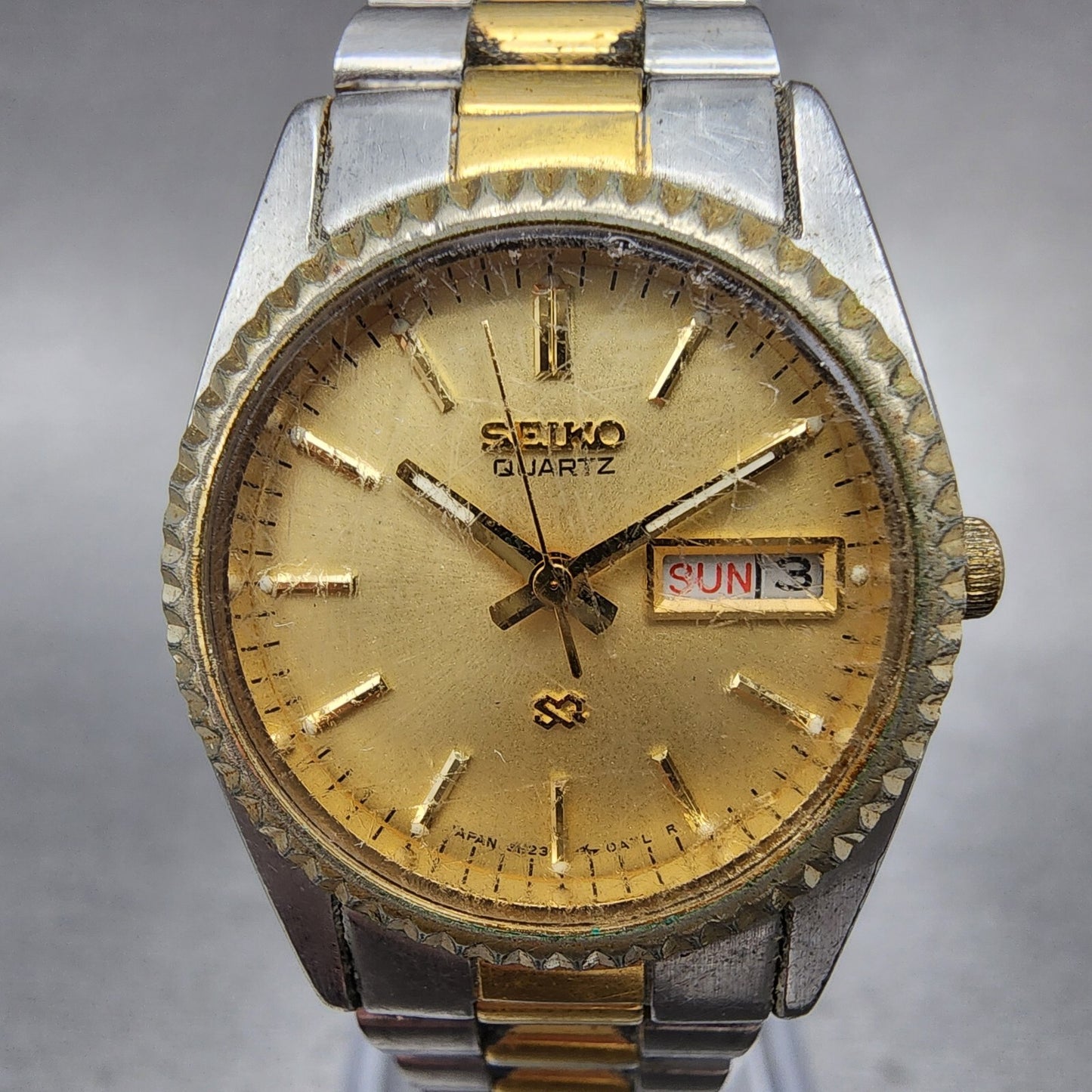 Seiko SQ Watch Women 24mm Gold Dial Two Tone Daydate Round 3E230A60 New Battery1