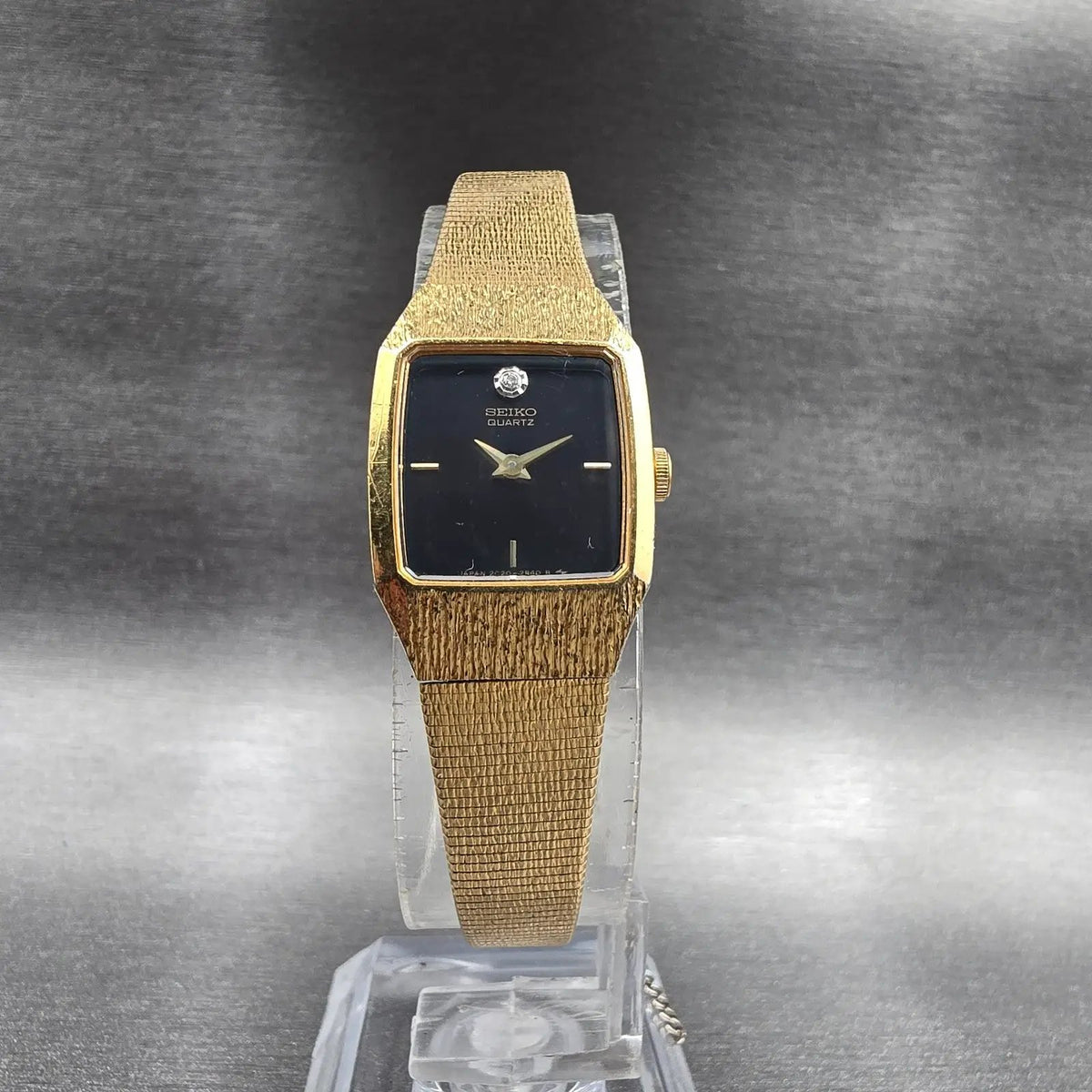 Seiko Womens Watch 17mm Black Dial Gold Tone Rectangle 2C20-6389 New Battery5