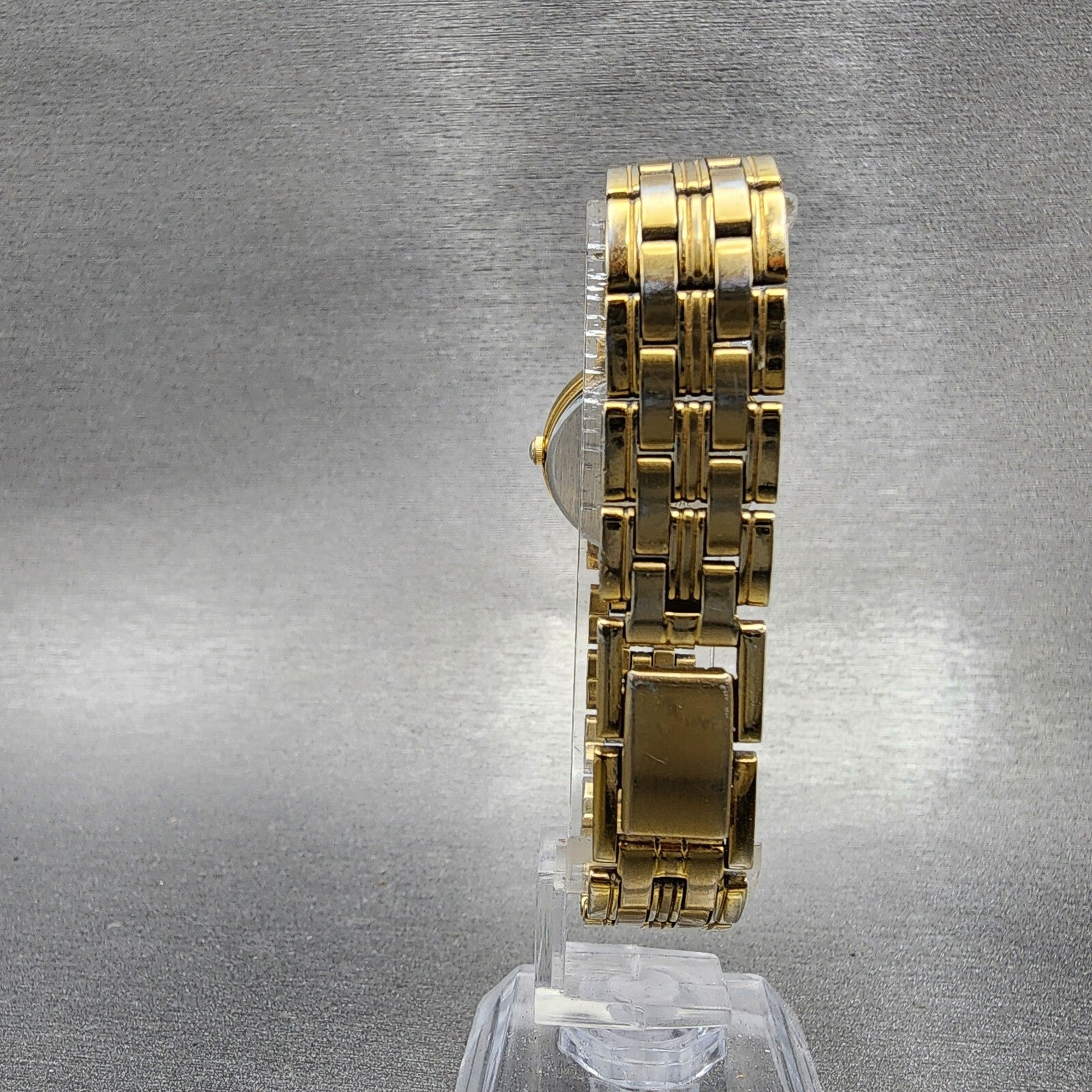 Seiko Watch Women 24mm Champagne Dial Gold Tone Round V7011781 New Battery VTG7
