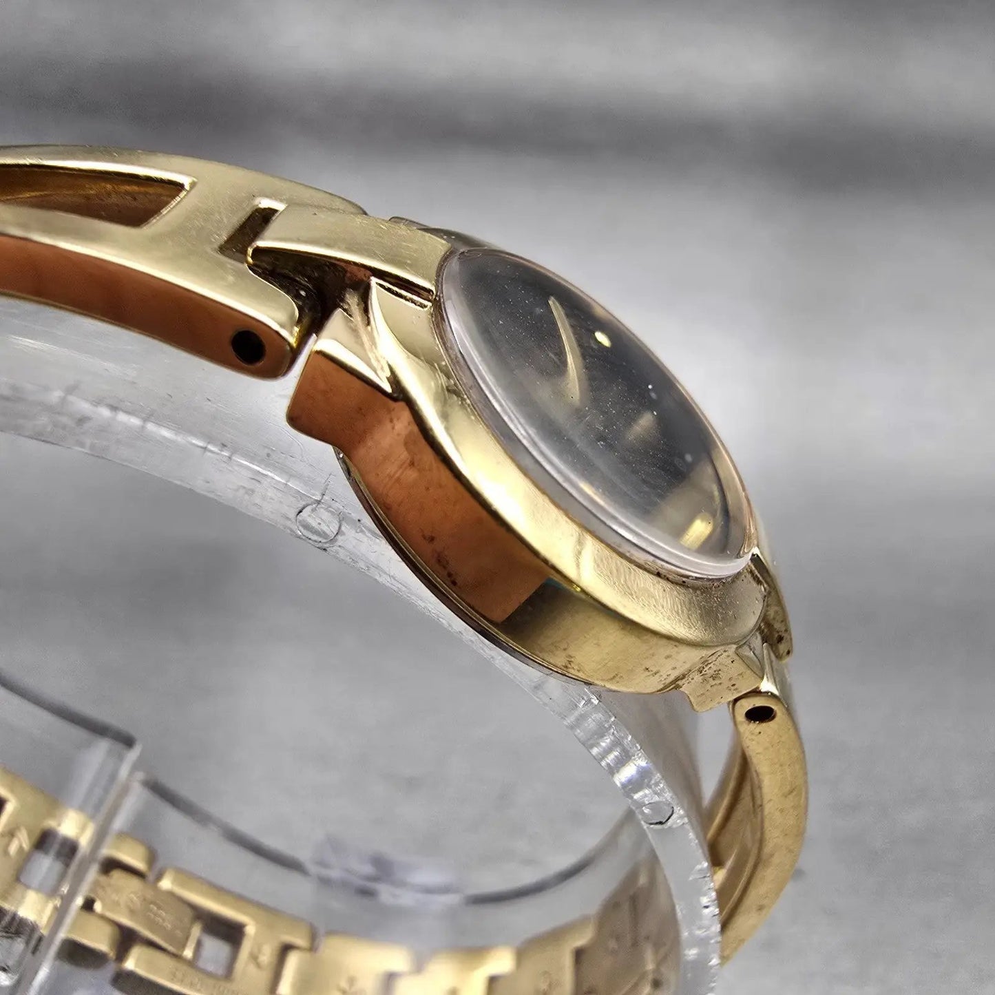 Seiko Watch Women 20mm Black Dial Gold Tone Round 1N00-0GM0 New Battery Vintage3