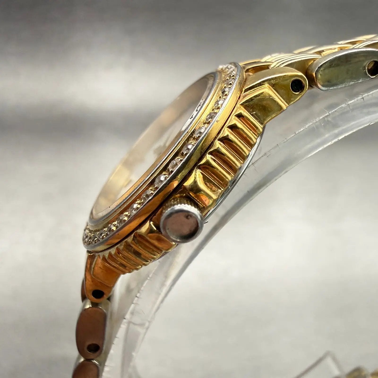 Seiko Watch Women 23mm MOP Dial Gold Tone Diamonds Round 1N00-0KH0 New Battery3