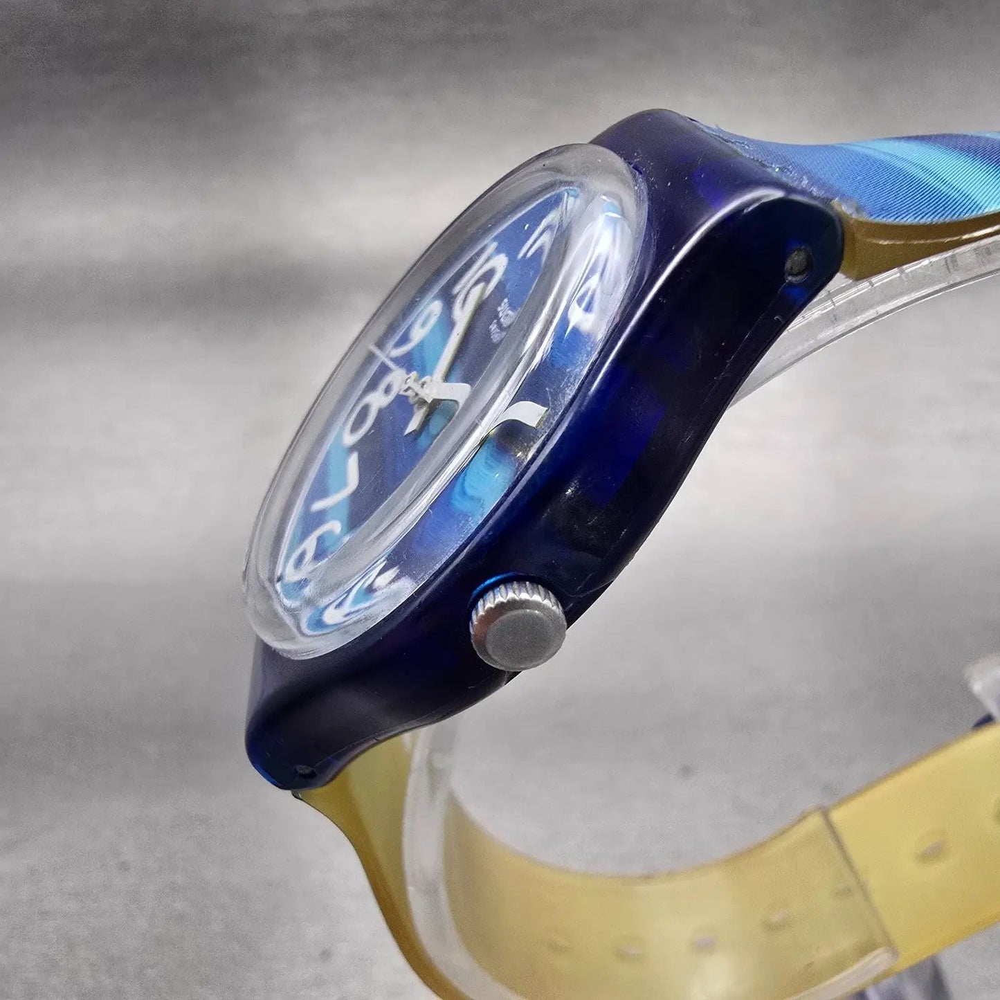 Swatch LINAJOLA Watch Men 34mm Blue Dial Blue Tone Round GN237 New Battery D2