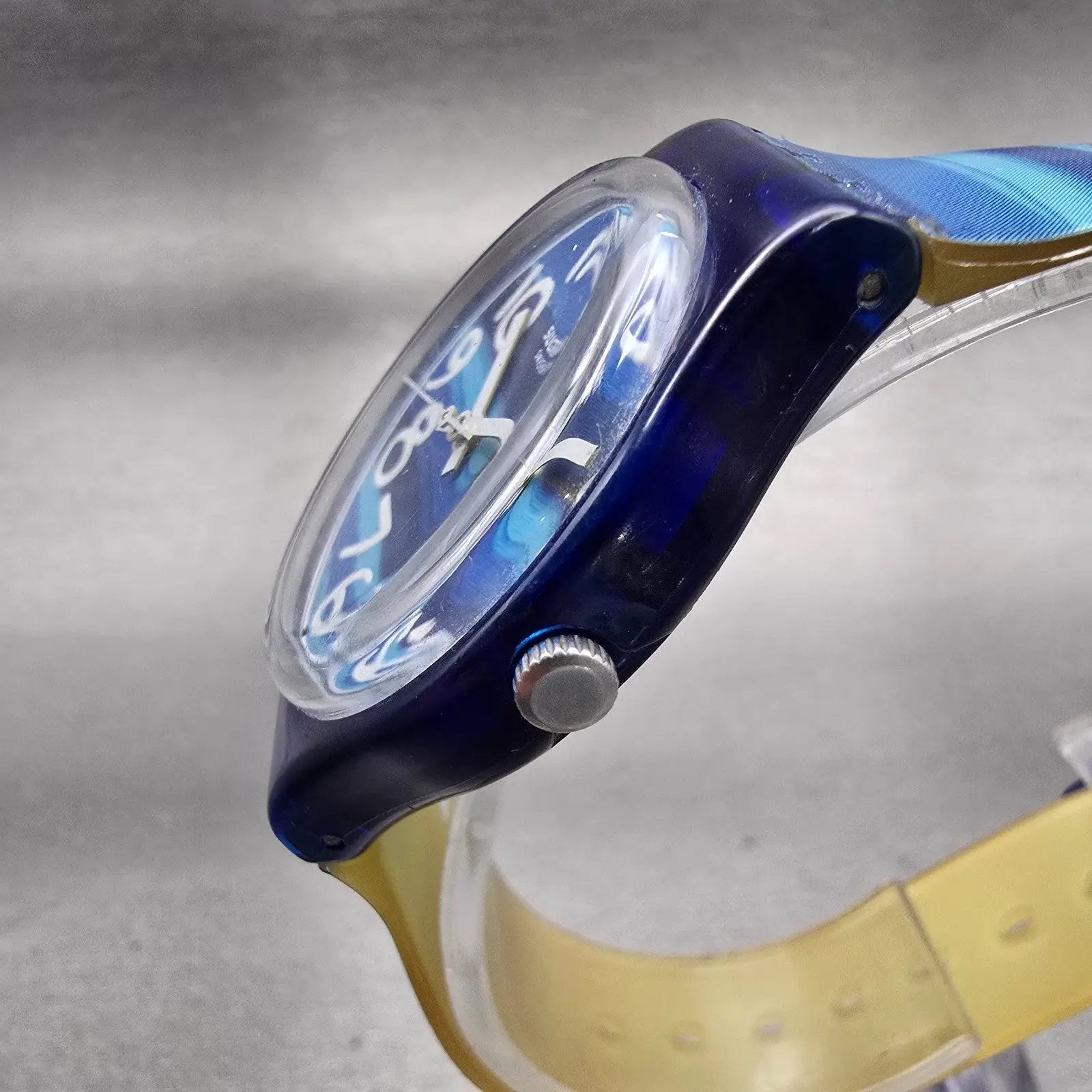Swatch LINAJOLA Watch Men 34mm Blue Dial Blue Tone Round GN237 New Battery D2