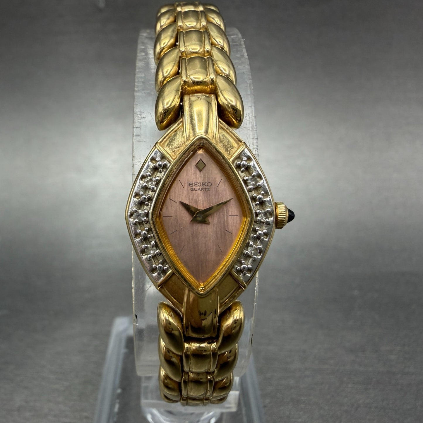 Seiko Watch Women 16mm Pink Dial Gold Tone Vintage 2E20-7059 New Battery0