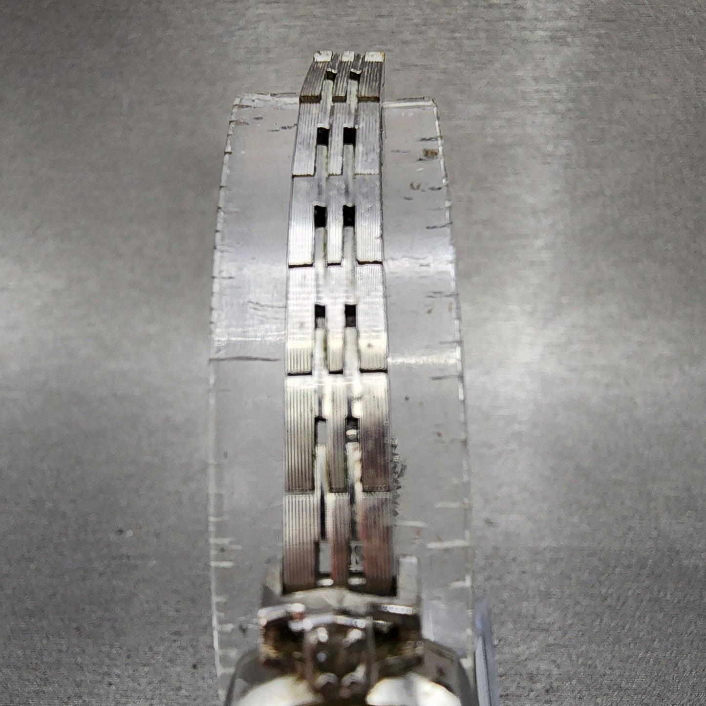 Seiko Solar Watch Women 15mm Silver Dial White Gold Plated Manual Wind Runs4
