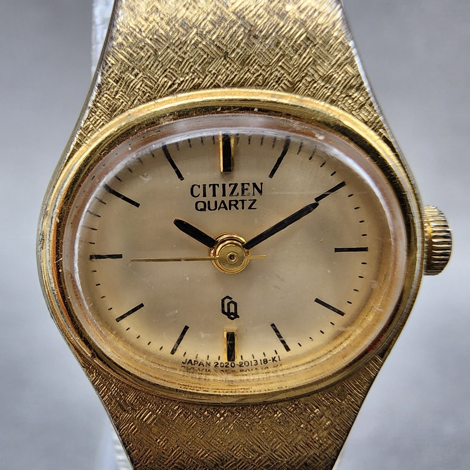 Citizen CQ Watch Women 18mm Champagne Dial Gold Tone 2030202791 New Battery1
