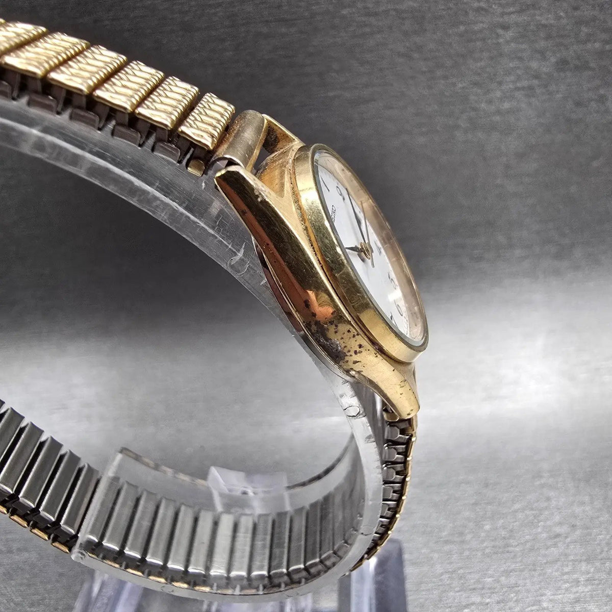 Seiko Watch Women 22mm White Dial Gold Tone Date Round 2A22-0200 New Battery3