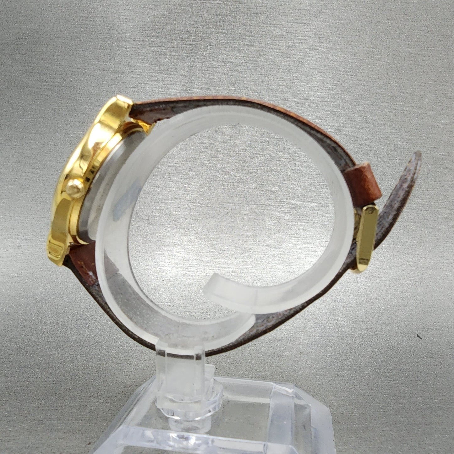Lorus Mickey Mouse Watch Men 32mm White Dial Gold Tone Round V5346A20 New Batt6