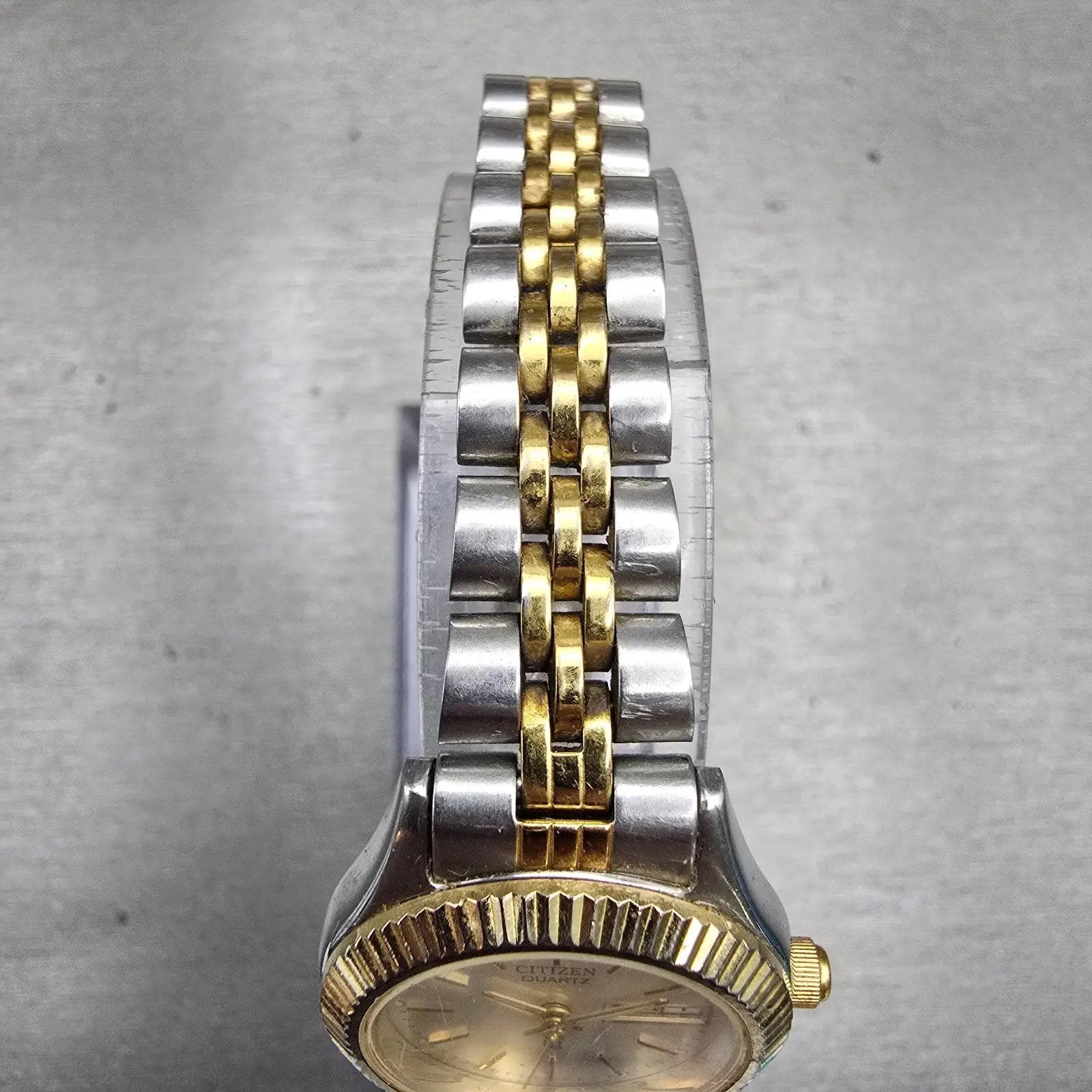 Citizen CQ Watch Women 25mm Silver Dial Two Tone Daydate 1002-R15119 New Battery4
