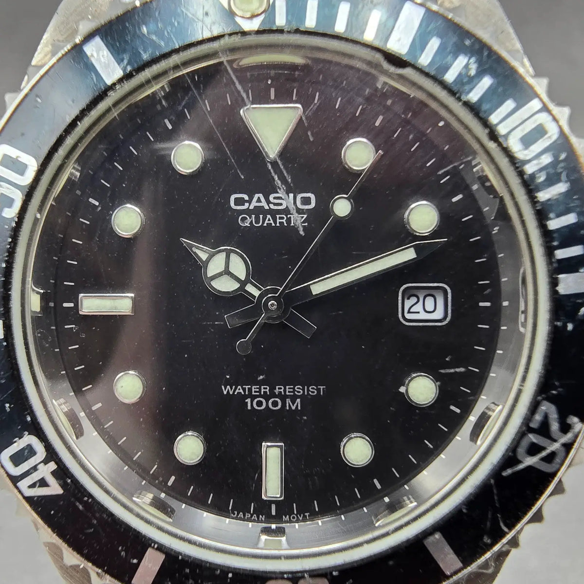 Casio MTD-1010 Dive Watch Men 40mm Black Dial Silver Tone Date Round PARTS2