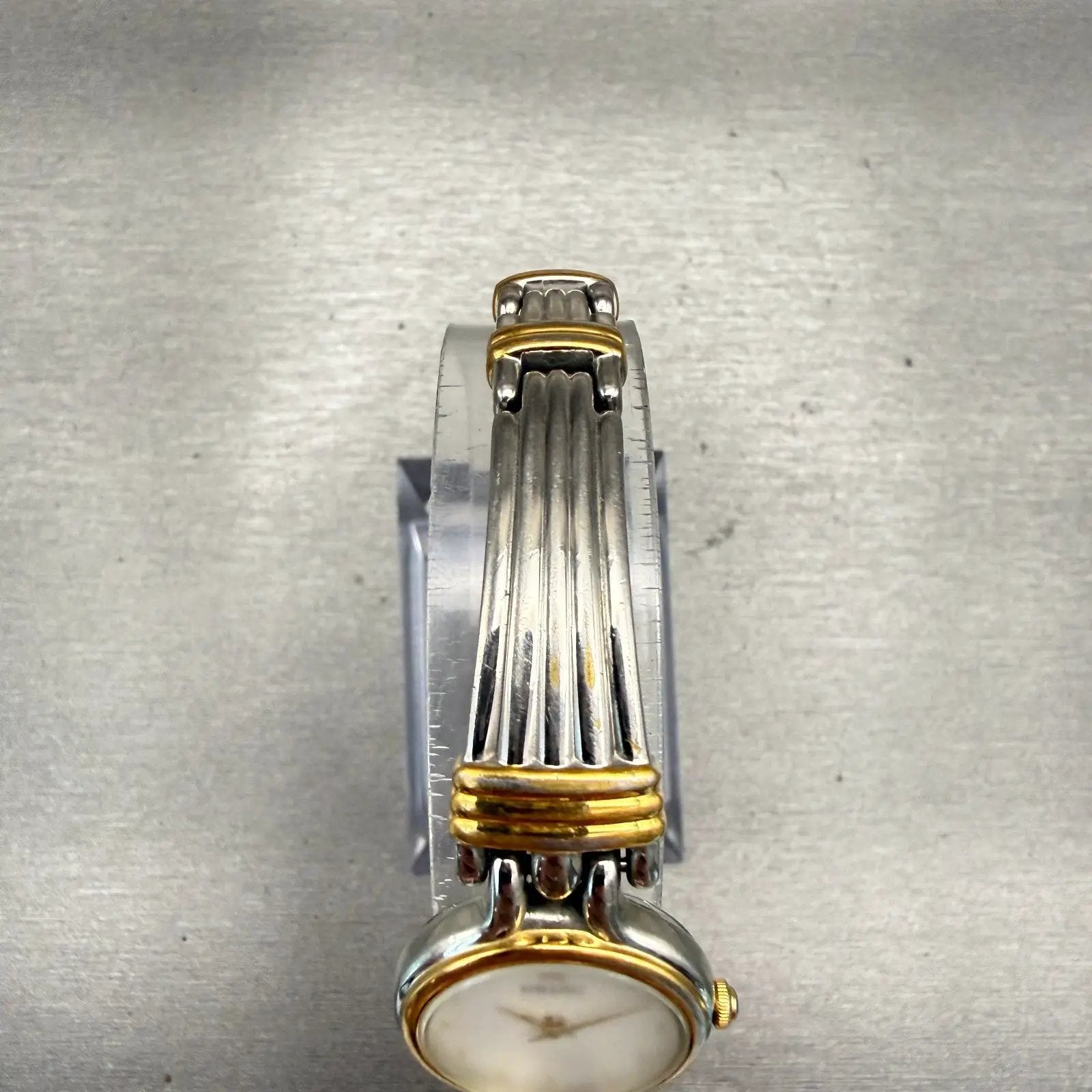 Seiko Watch Women 20mm White Dial Two Tone Round V400-1229 New Battery Vintage4