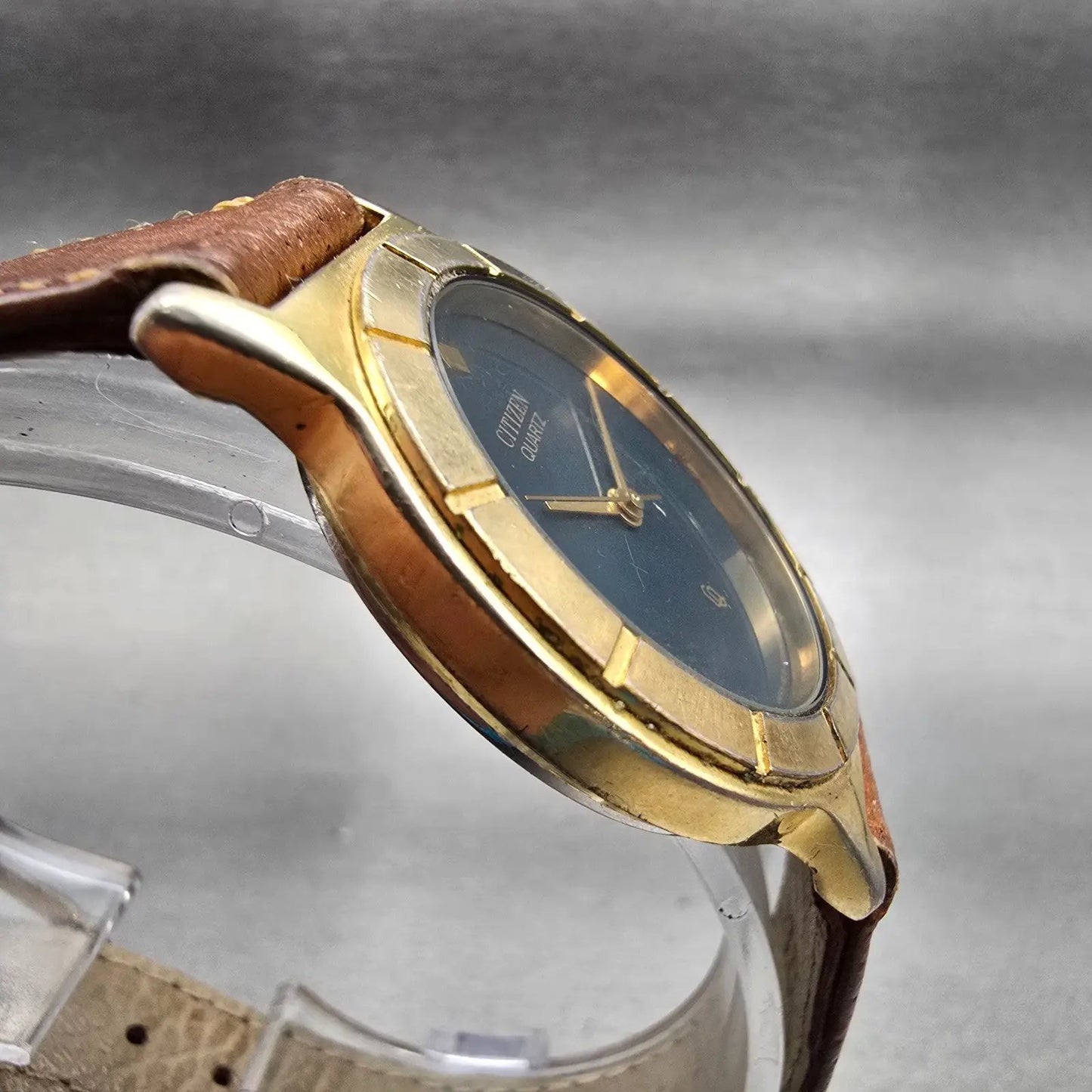 Citizen CQ Watch Men 33mm Blue Dial Gold Tone Round 6031-075609 New Battery VTG3