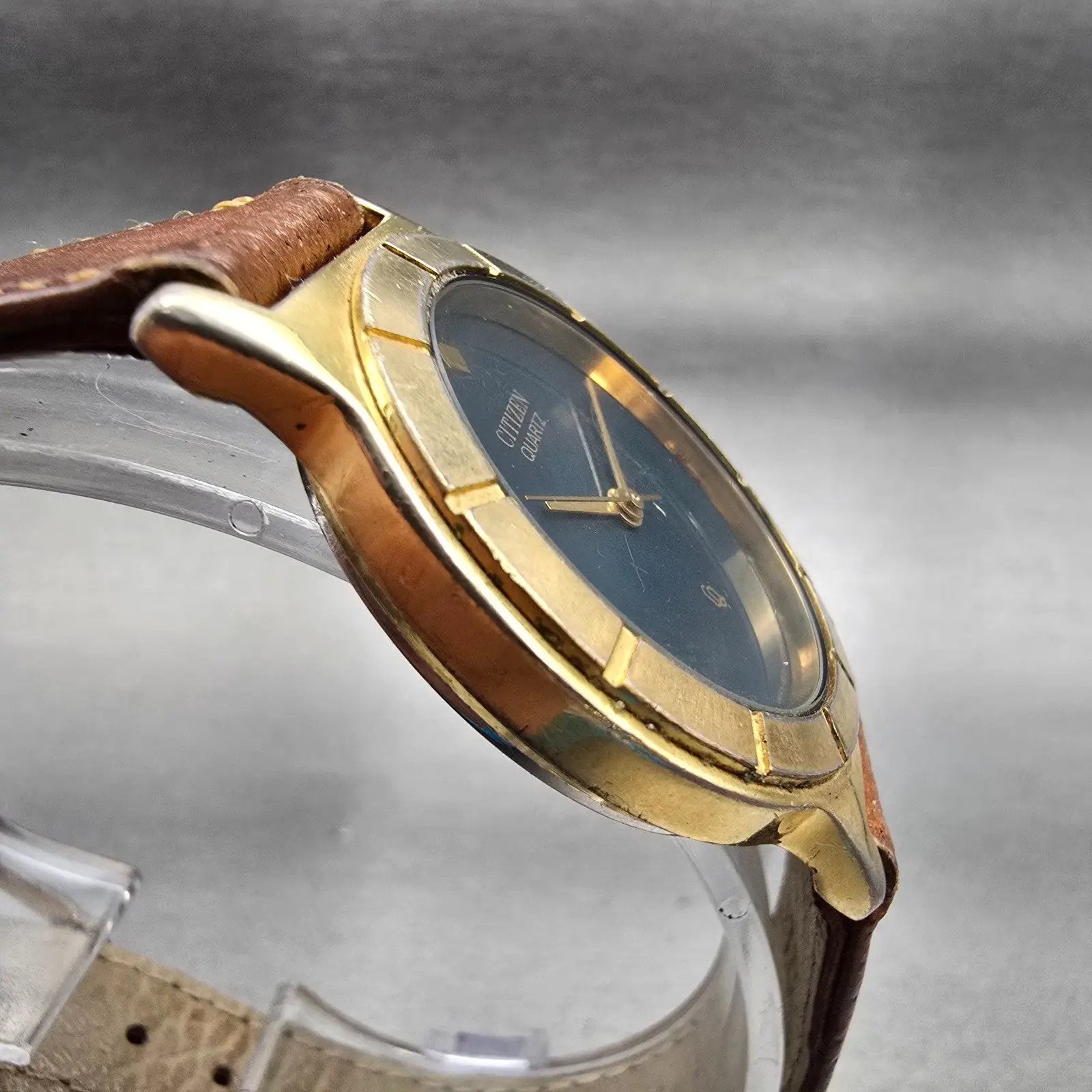 Citizen CQ Watch Men 33mm Blue Dial Gold Tone Round 6031-075609 New Battery VTG3