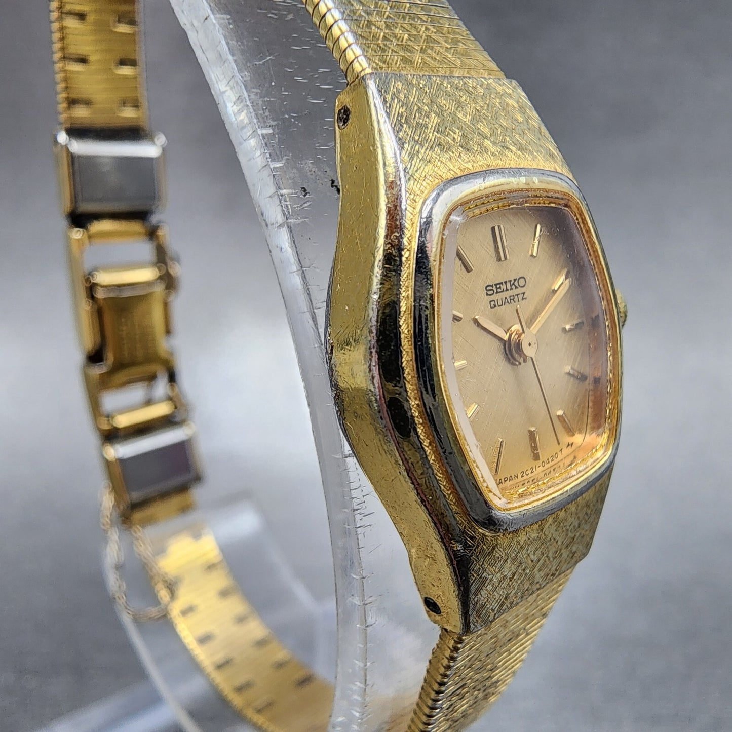 Seiko Watch Women 25mm Gold Dial Gold Tone Hexagon 2C215149 New Batt B123 VTG3