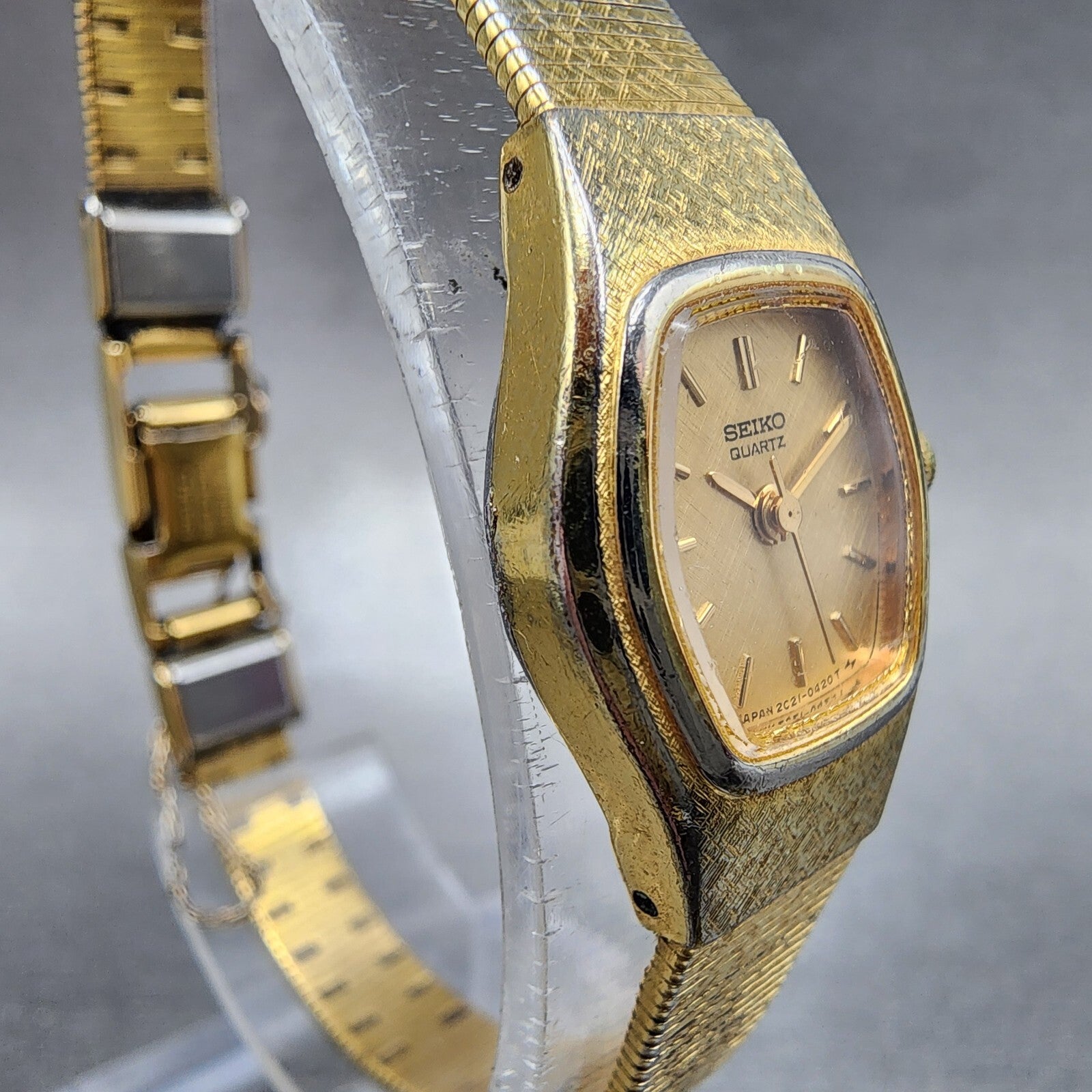 Seiko Watch Women 25mm Gold Dial Gold Tone Hexagon 2C215149 New Batt B123 VTG3