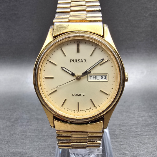 Seiko Pulsar Watch Men 34mm Champagne Dial Gold Tone Daydate V533-7A30 New BattC0