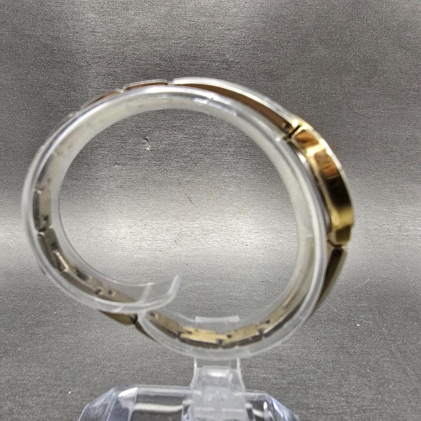 Seiko Solar Watch Women 22mm MOP Dial Gold Tone Round V115-0AW0 Runs Crystals NK8