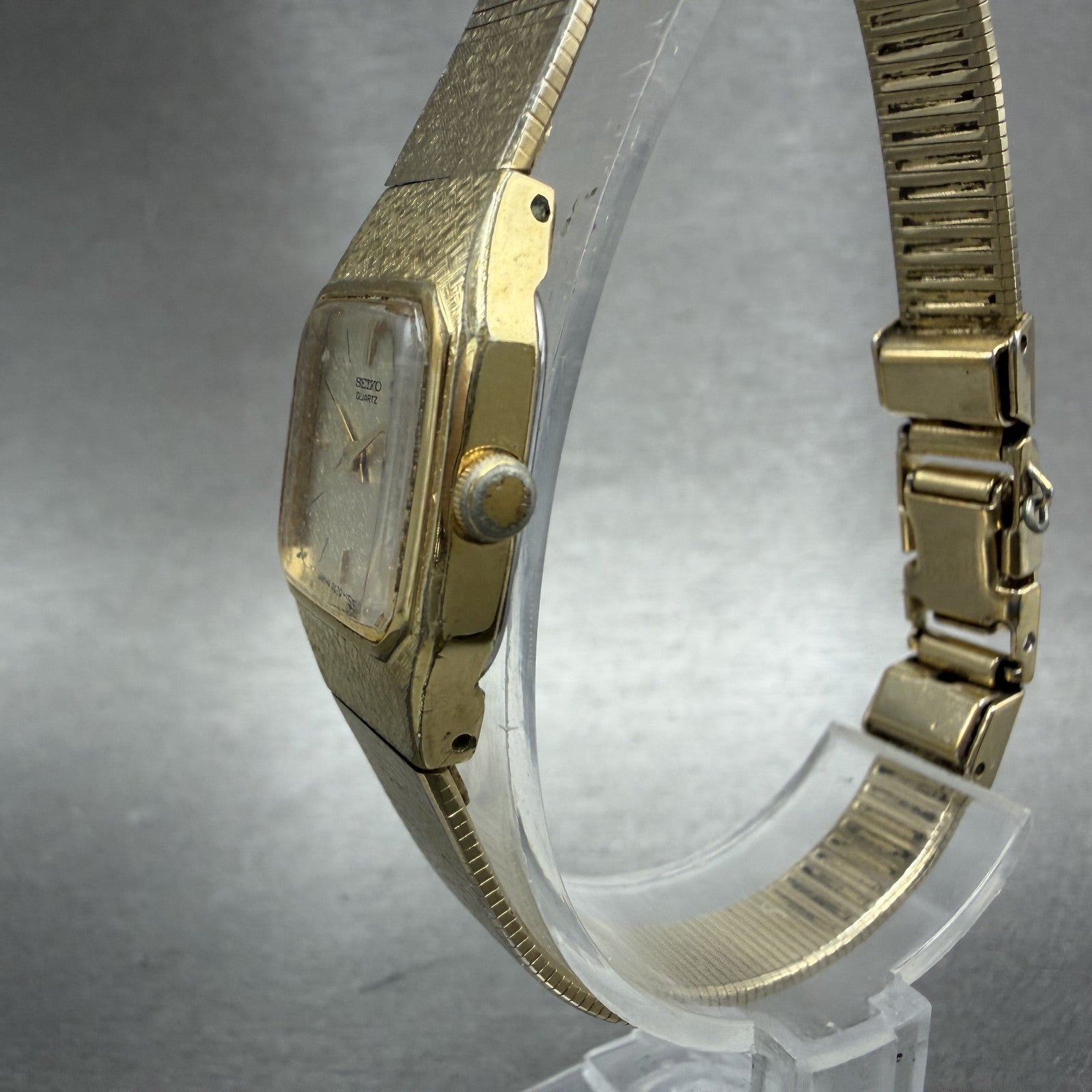 Seiko Watch Women 17mm Champagne Dial Gold Tone Rectangle 2C205789 New Battery2