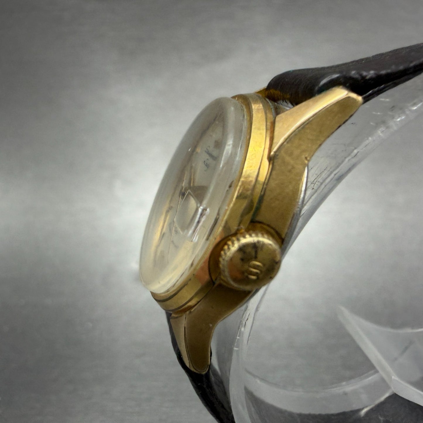 Seiko SeikoMatic Lady Watch Women 23mm Silver Dial Gold Tone Date Runs Vintage2