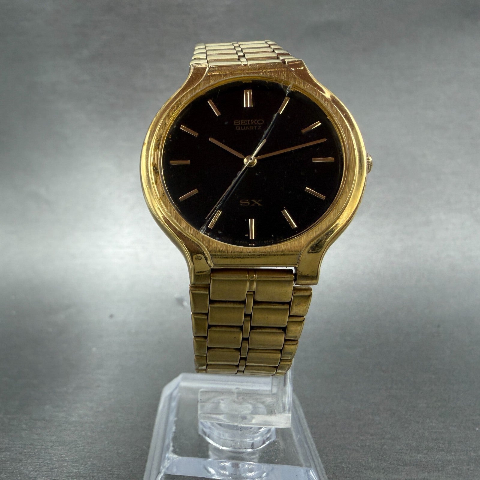 Seiko SX Watch Men 34mm Black Dial Gold Tone Round Vinatge V701-6K00 New Battery5