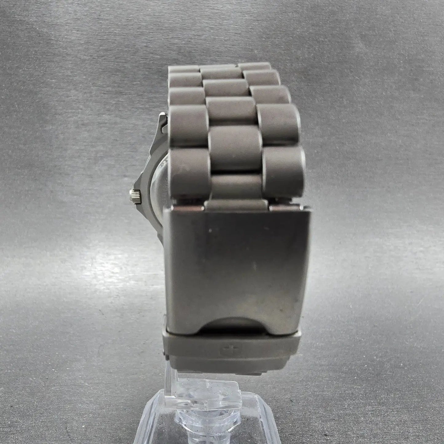 Wenger Dive Watch Men 38mm Black Dial Silver Tone Daydate 7215X New Battery7