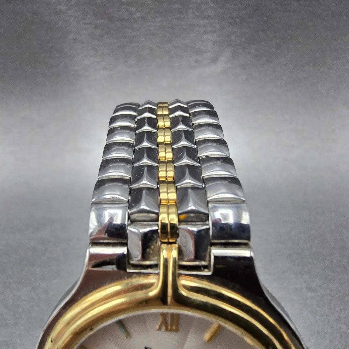 Bulova Watch Men 34mm White Dial Two Tone Daydate 98C02 Round VTG PARTS5