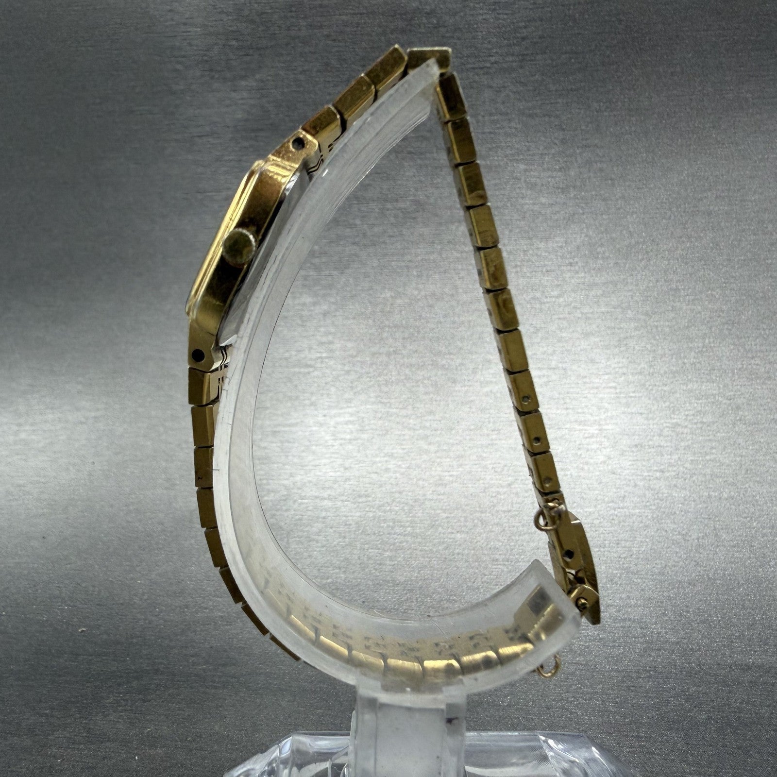Seiko Watch Women 19mm Champagne Dial Gold Tone Rectangle 1400-6129 New Battery6