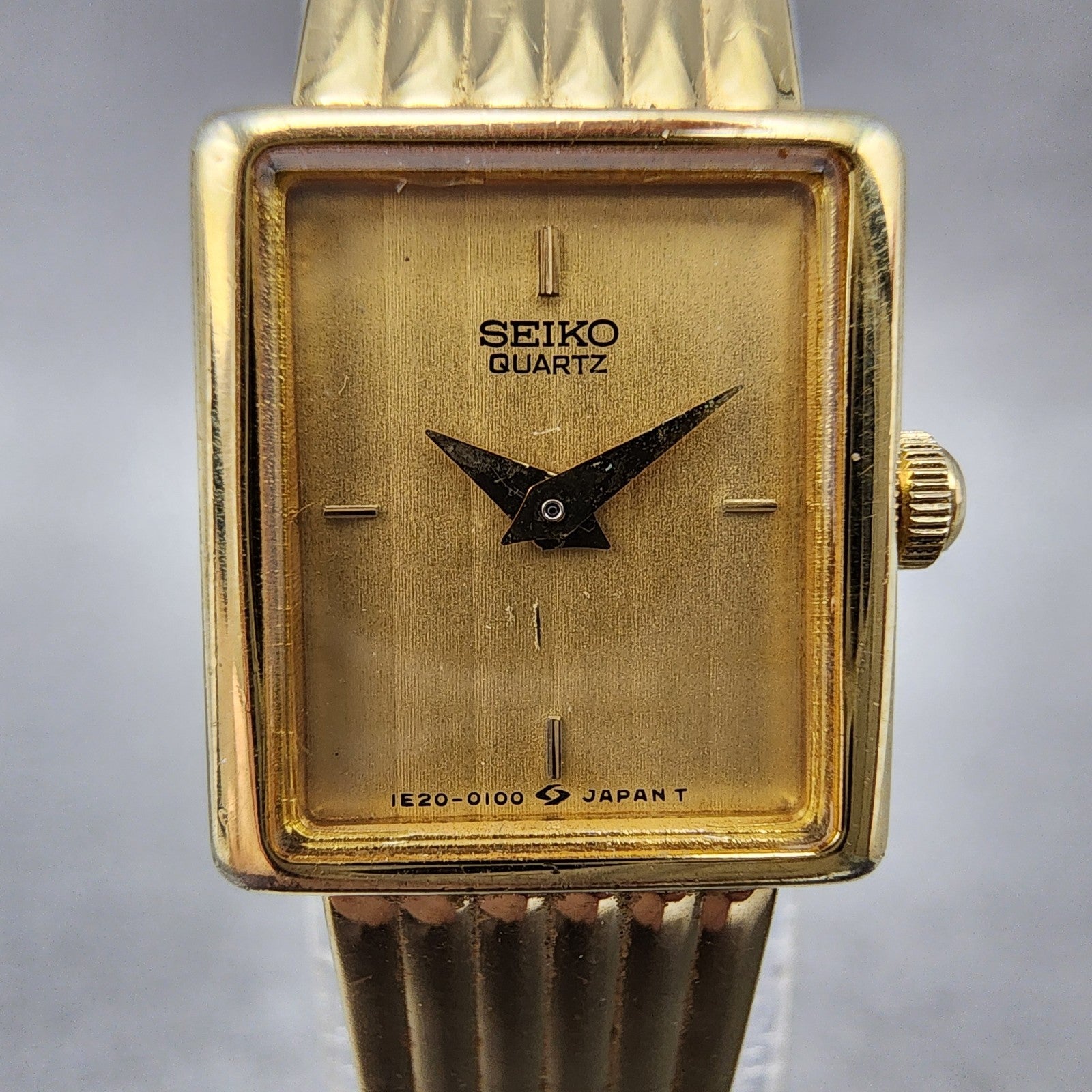 Seiko Tank Watch Women 14mm Champagne Dial Gold Tone 1e205059 New Battery1