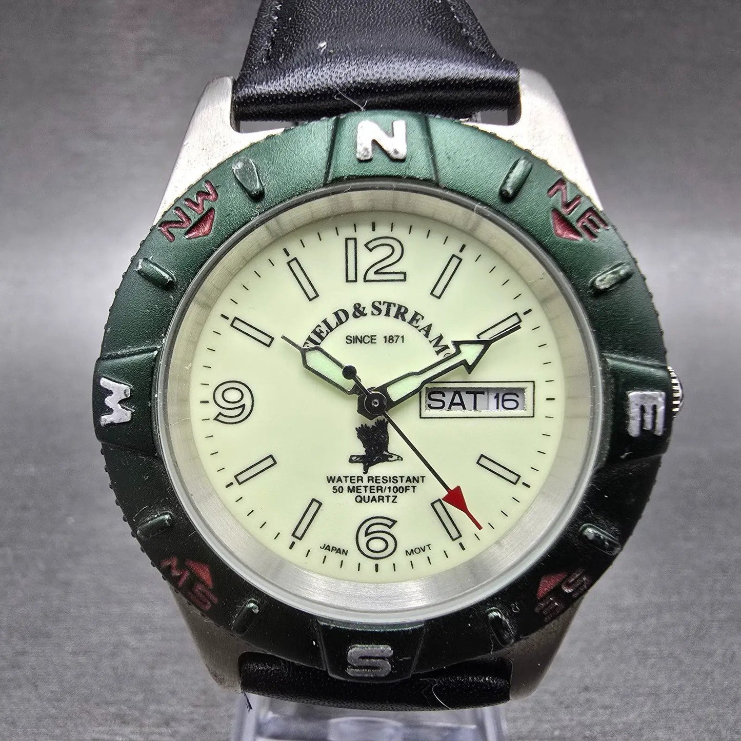 Field & Stream Watch Men 39mm Luminous Dial Silver Tone Daydate Round New Batt0