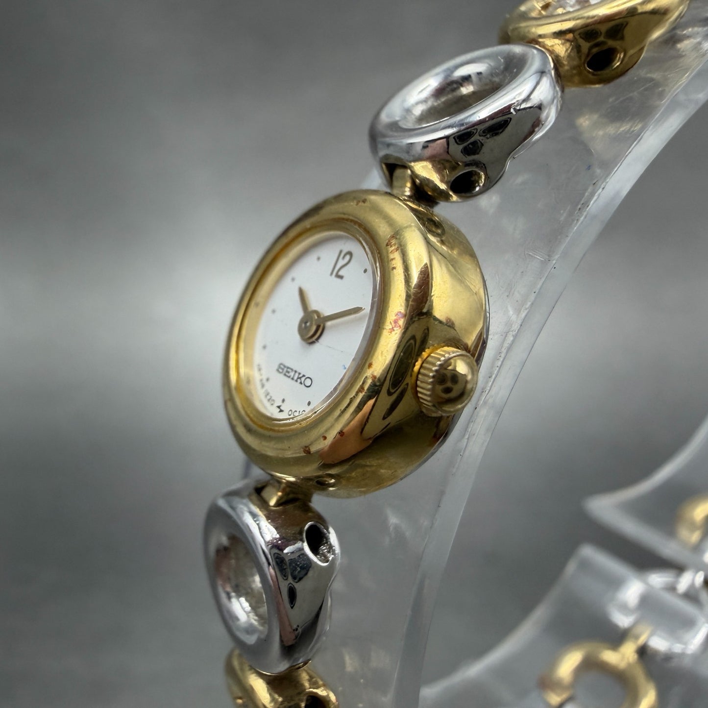 Seiko Watch Women 14mm White Dial Two Tone Round 1E20-0C20 New Battery Vintage2