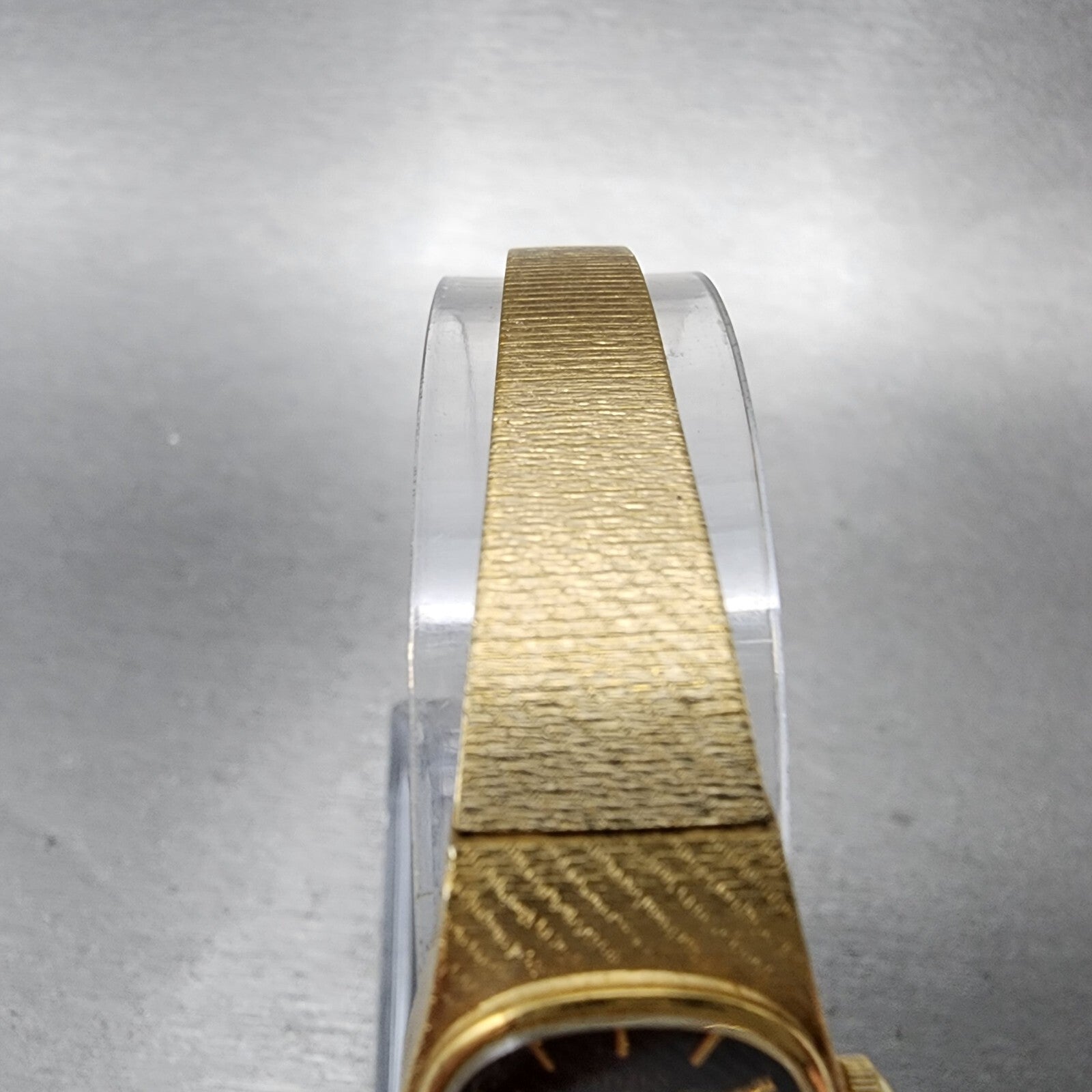 Citizen CQ Watch Women 17mm Brown Dial Gold Tone Oval 4102401 New Battery4