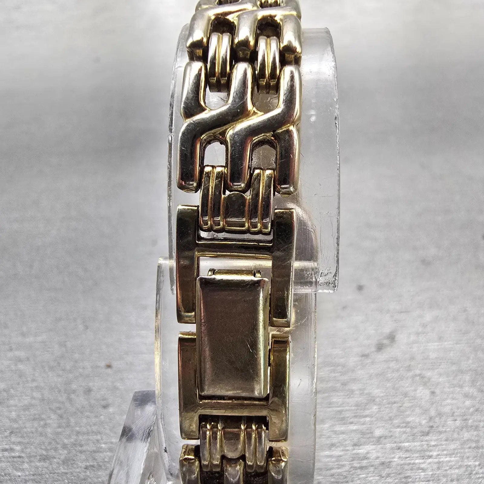 Seiko Watch Women 21mm Champagne Dial Gold Tone Round 1N00-1E09 New Battery VTG7