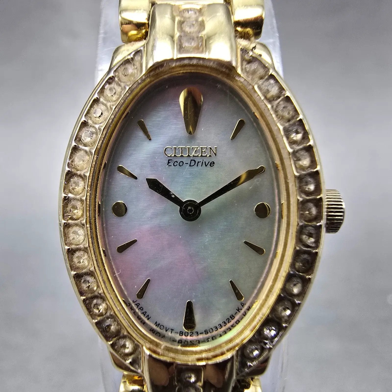 Citizen Eco-Drive Watch Women 18mm MOP Dial Gold tone Oval B023-S019206 Runs1