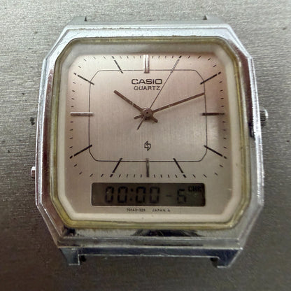 Casio AQ-301 Watch Men 32mm White Dial Silver Tone Octagon Alarm Chrono New Batt1