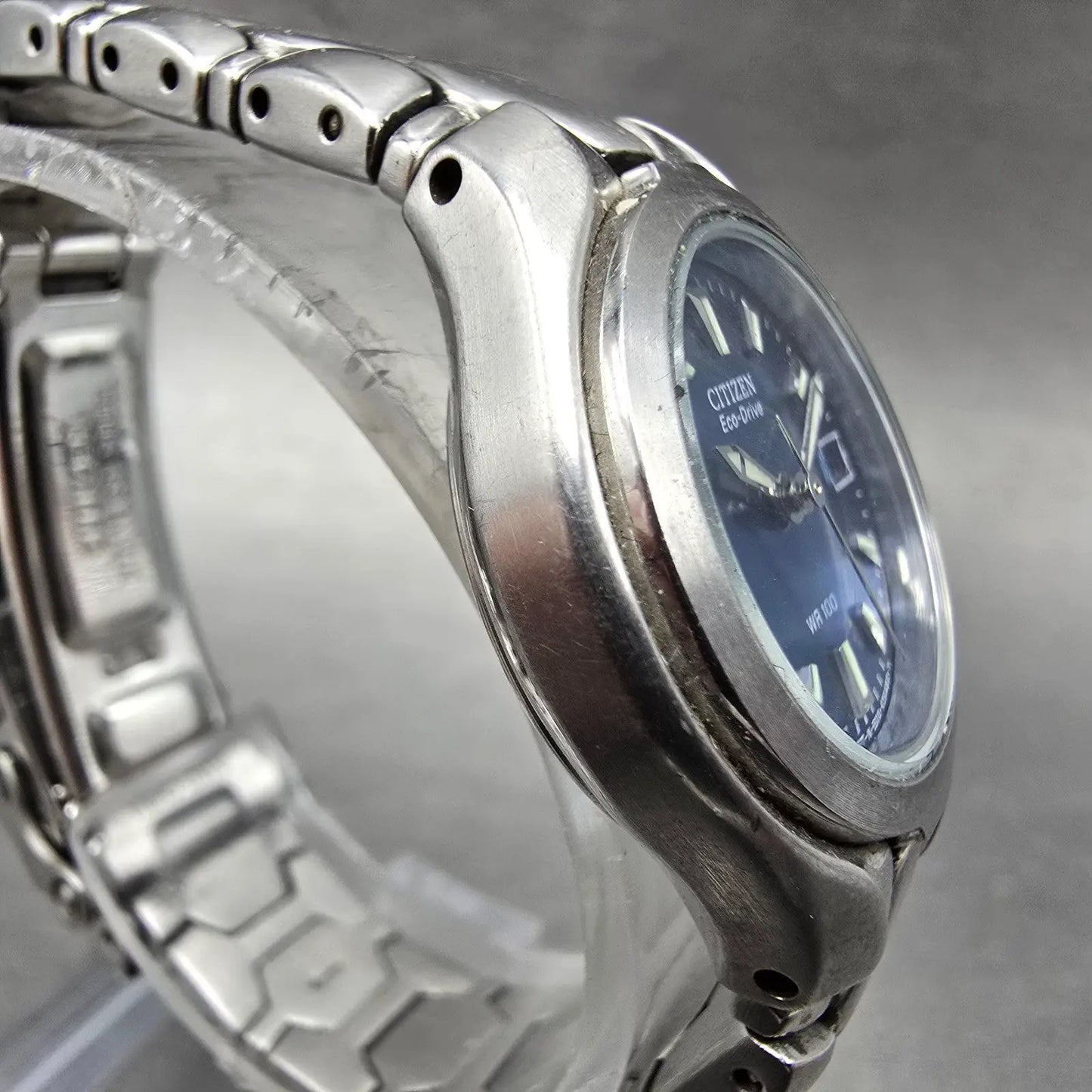 Citizen Eco-Drive Watch Women 27mm Blue Dial Silver Tone Date E010-K16393 Runs H3