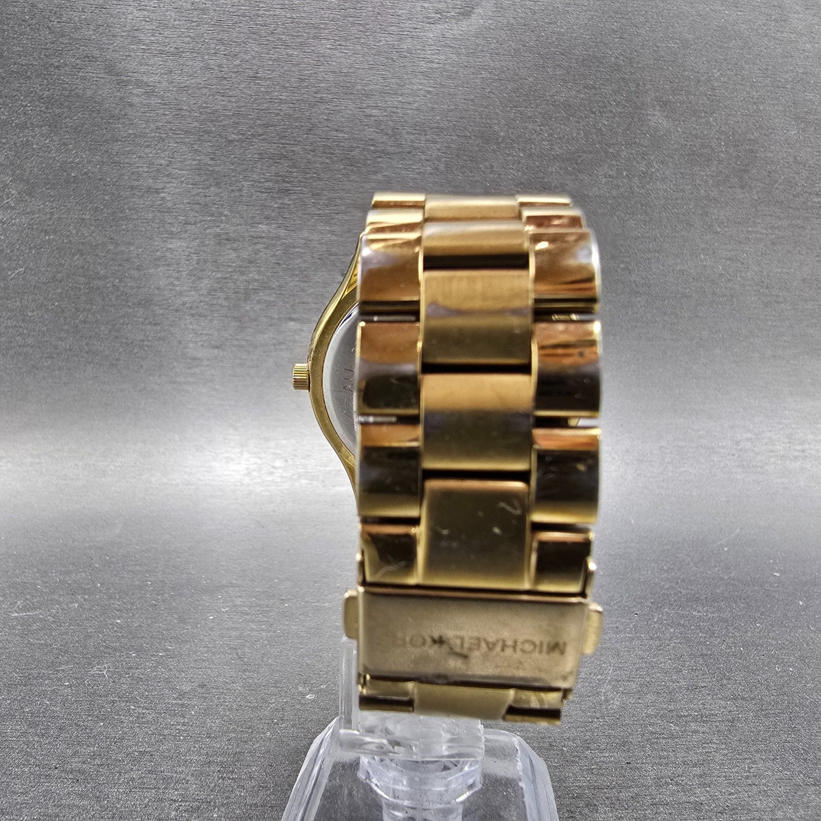 Michael Kors Runway Watch Women 42mm Champagne Dial Gold Tone MK-3179 New Batt O6