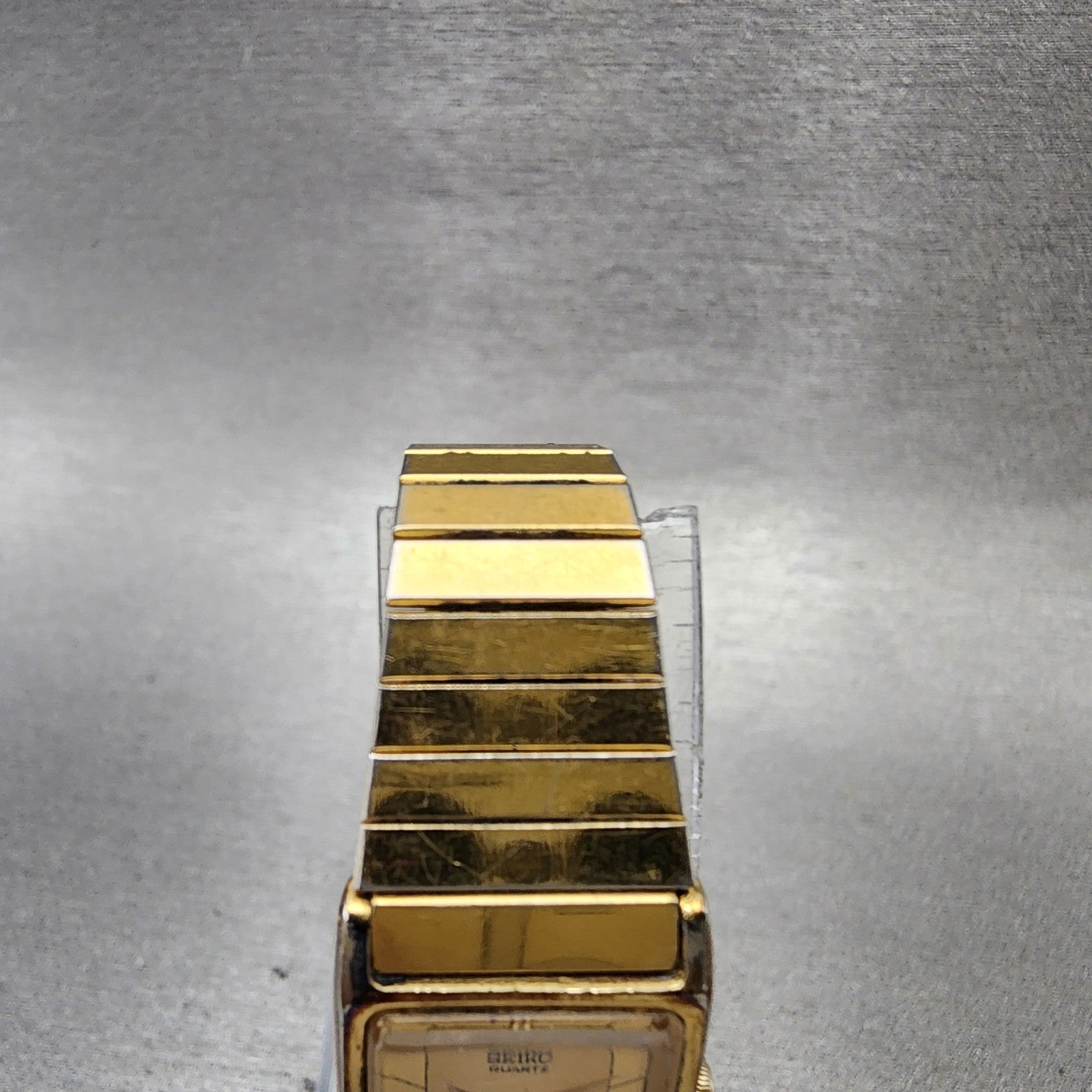 Seiko Tank Watch Women 17mm Champagne Dial Gold Tone Rectangle 2C20-5830 New Bat4