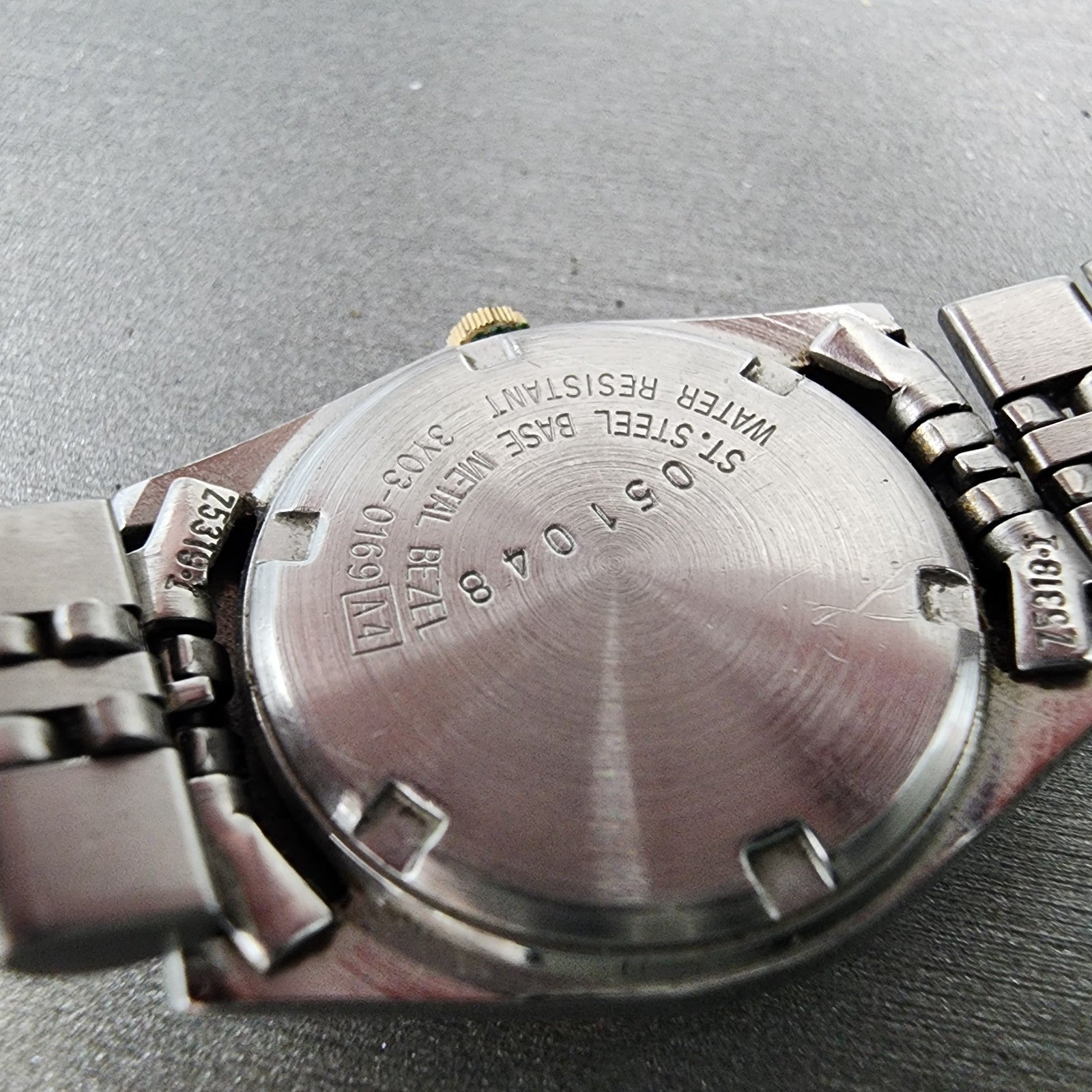 Seiko SQ Watch Women 24mm Gold Dial Two Tone Daydate 24mm Round New Battery J1239