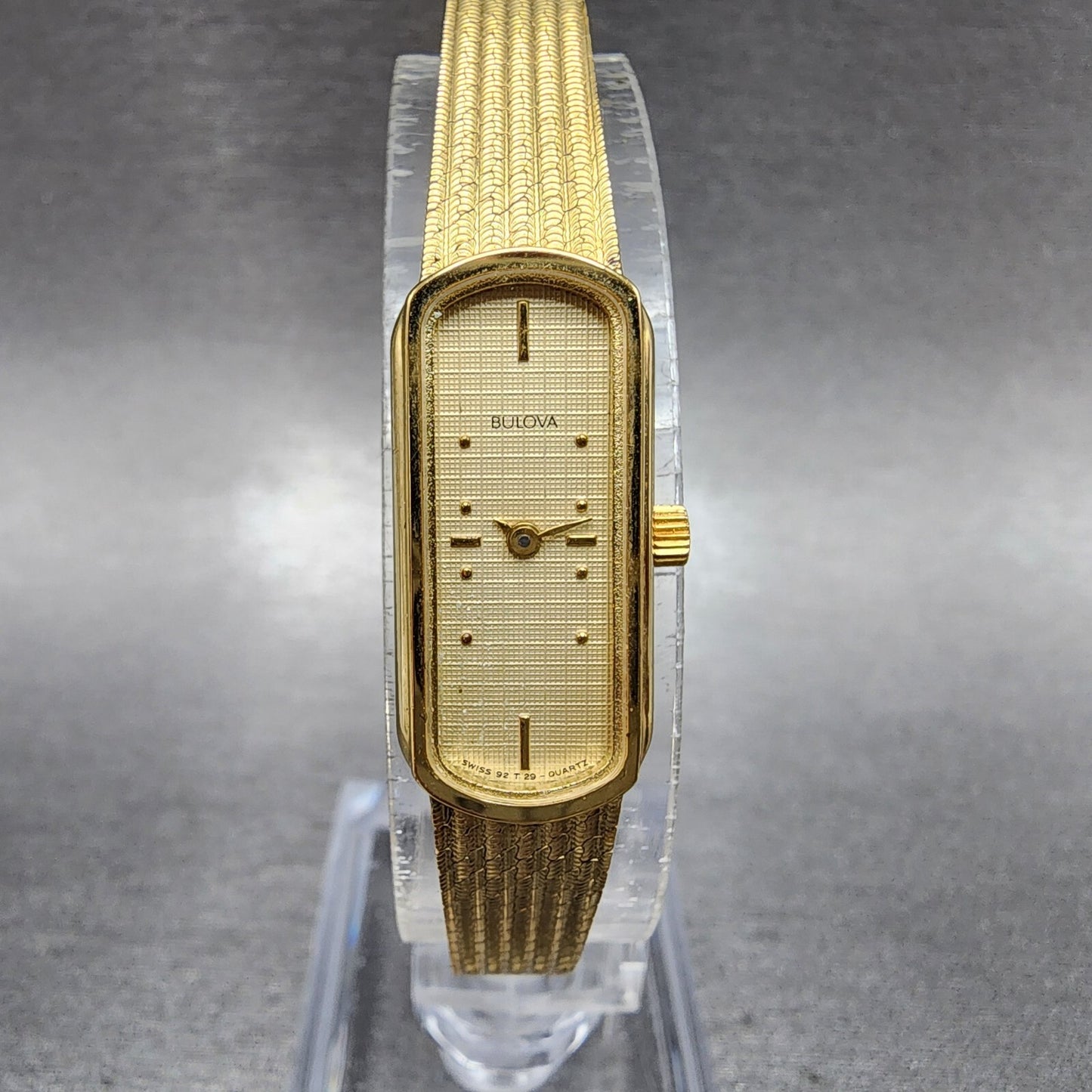 Bulova Watch Women 12mm Cream Dial Gold Tone Oval 92T29 New Battery NOS3