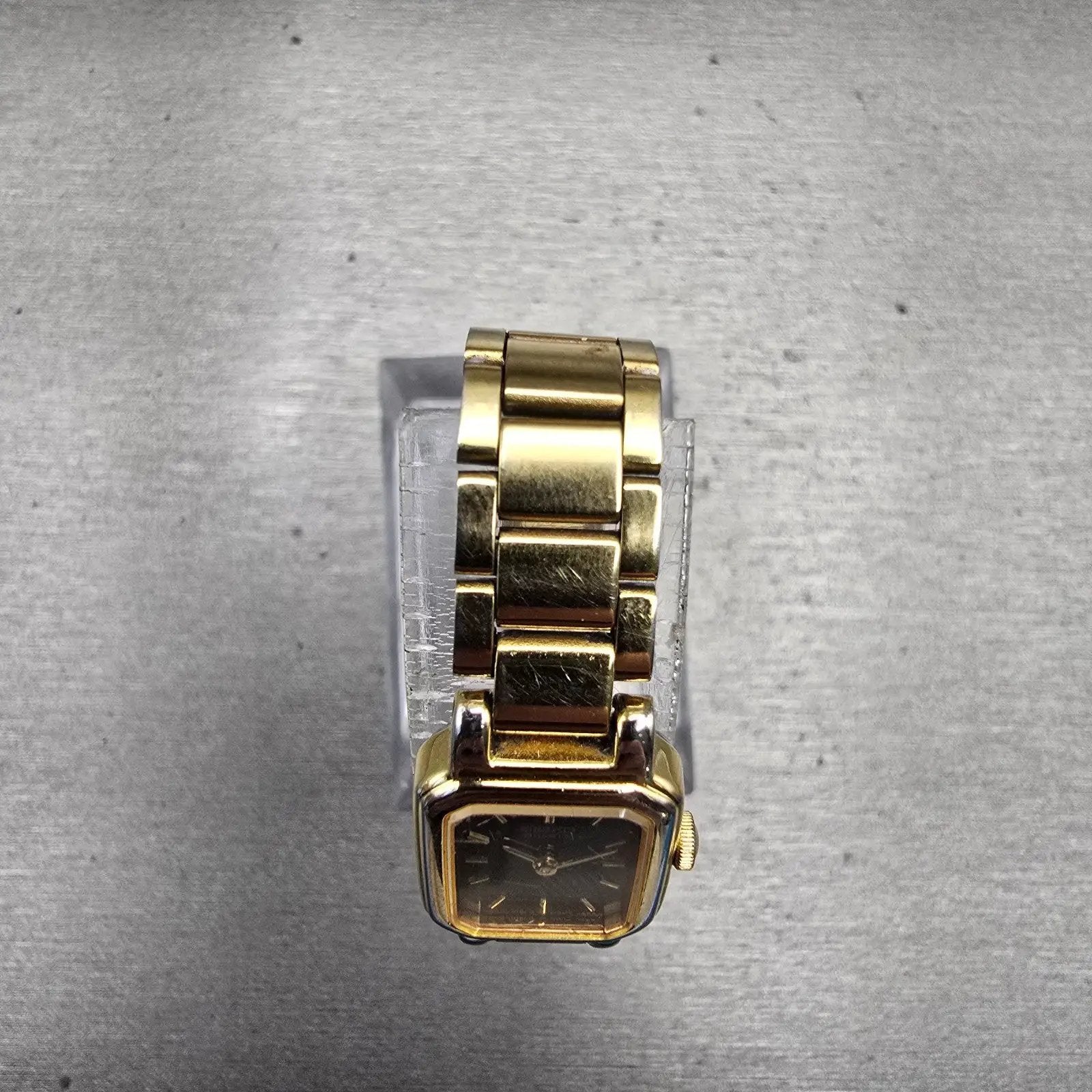 Seiko Tank Watch Women 15mm Black Dial Gold Tone Rectangle 4N00-5071 New Battery4
